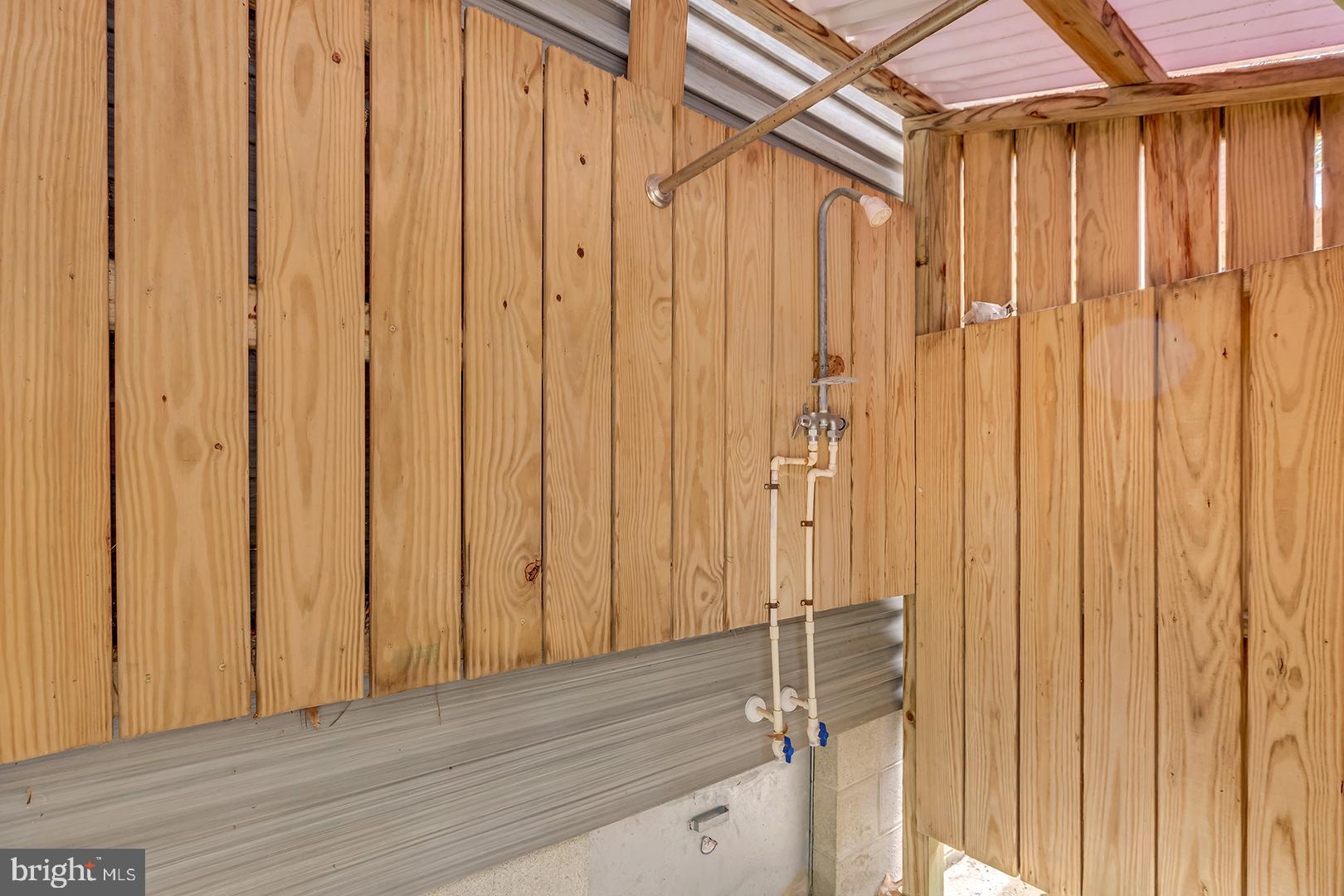 CAVE COLONY - Residential