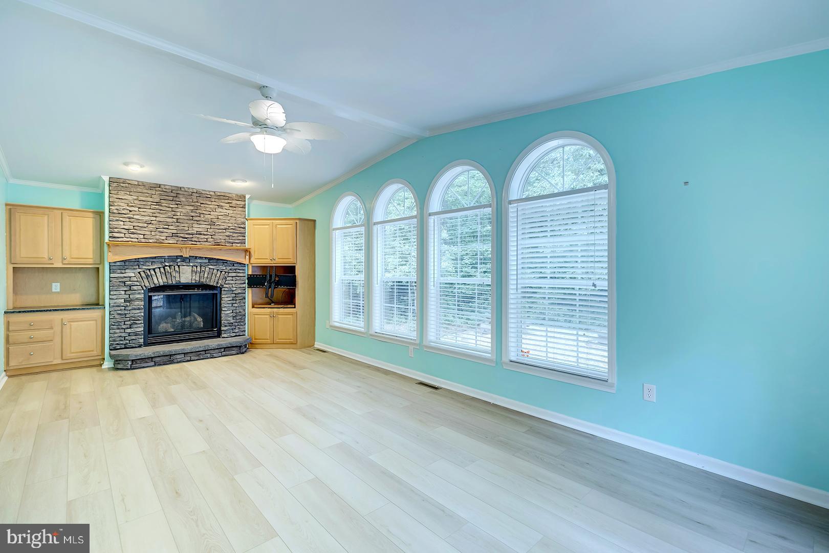 CAVE COLONY - Residential