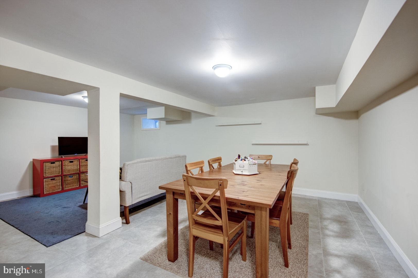 SOMERTON - Residential