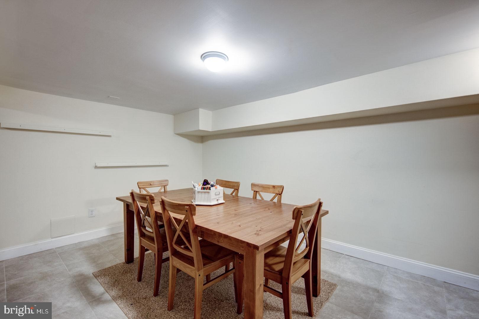 SOMERTON - Residential