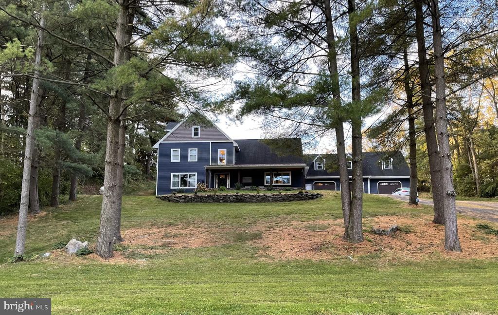 Photo of 1552 Valleyview Road, Mount Joy, PA 17552 (MLS # PALA2042450)