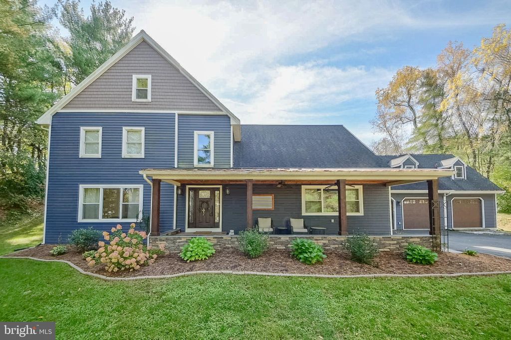 Photo of 1552 Valleyview Road, Mount Joy, PA 17552 (MLS # PALA2042450)