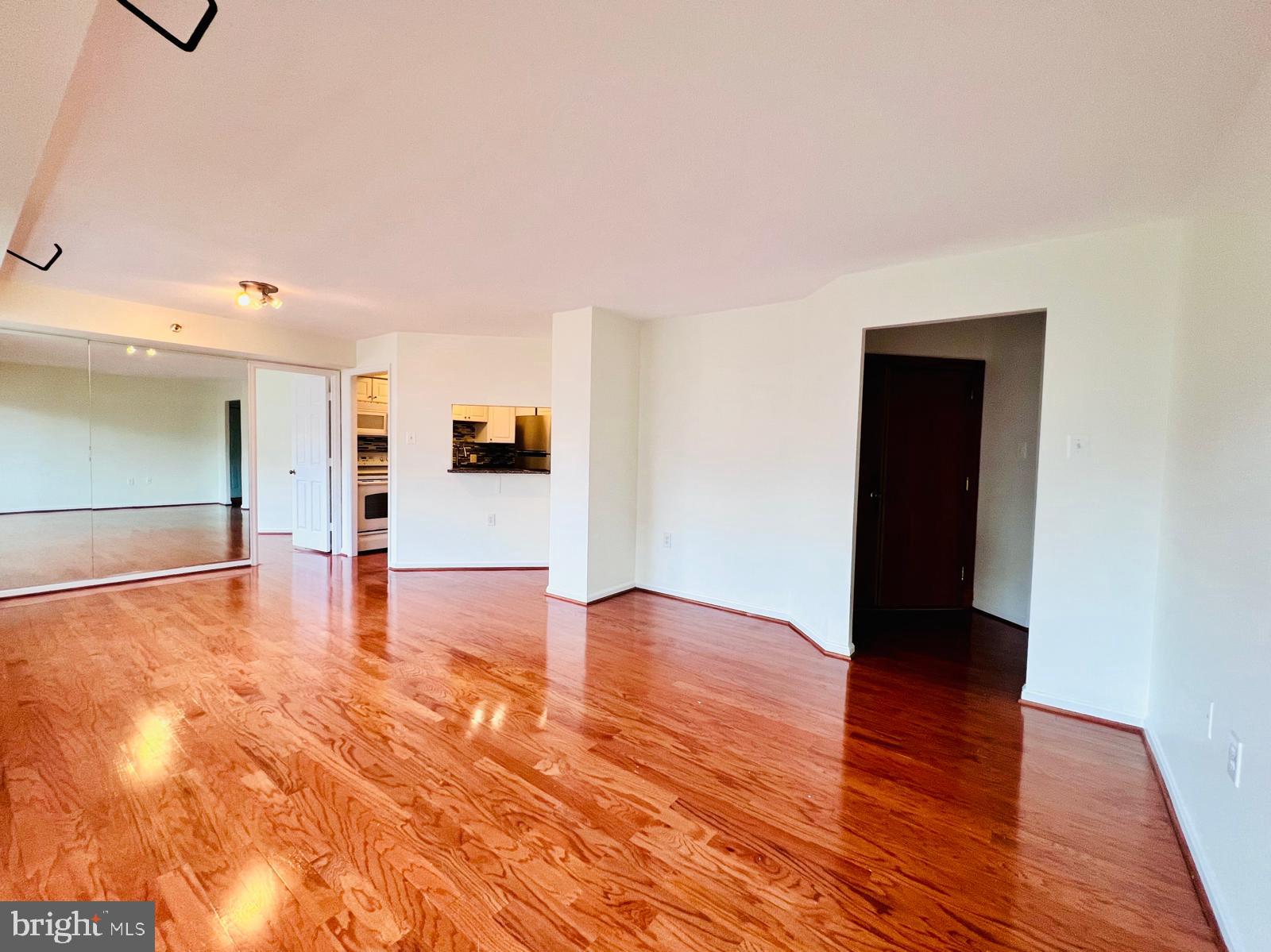 1301 N COURTHOUSE ROAD 1107