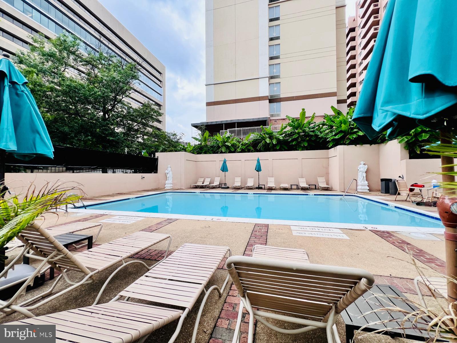 COURTHOUSE - Residential Lease