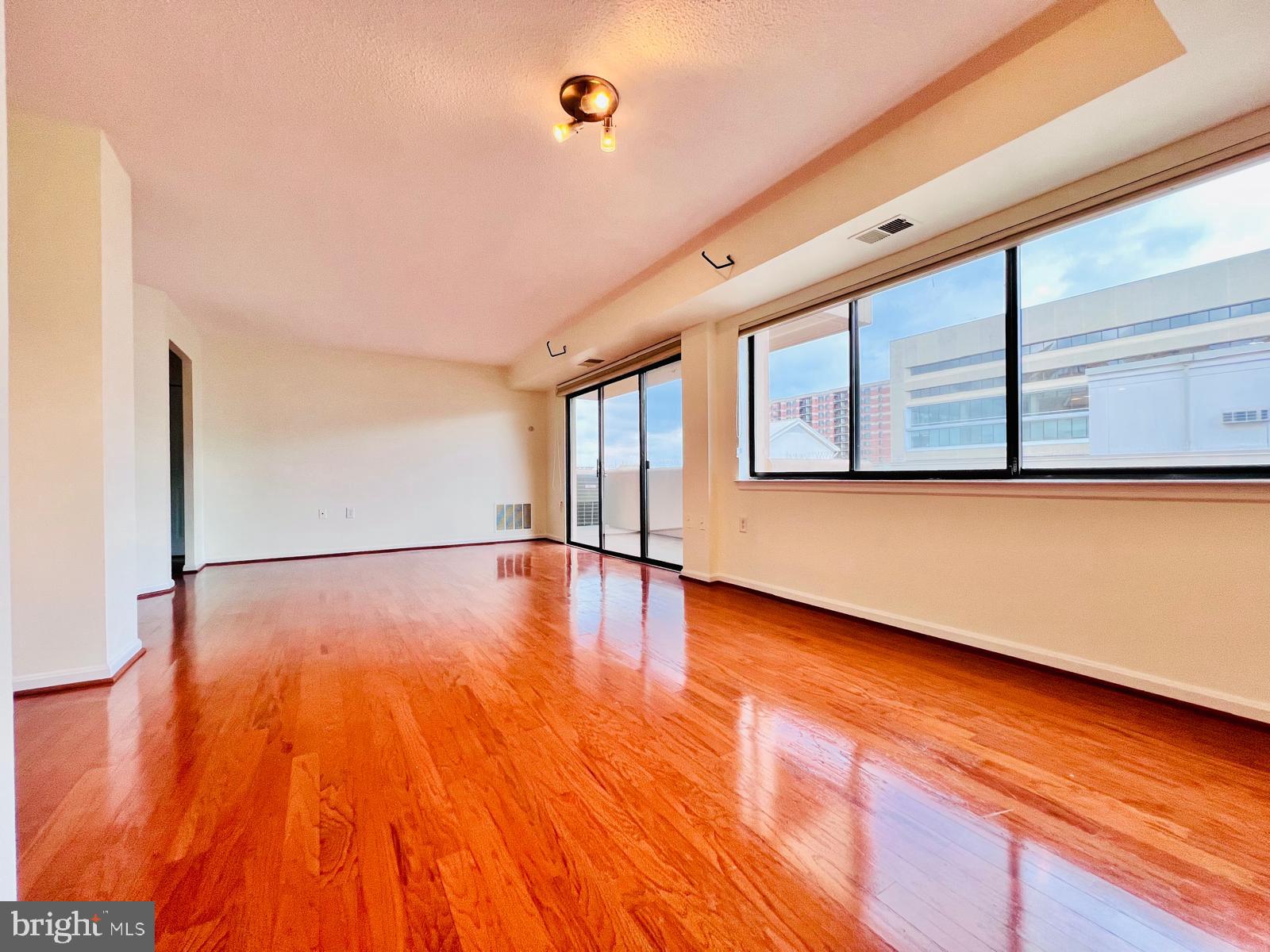 1301 N COURTHOUSE ROAD 1107