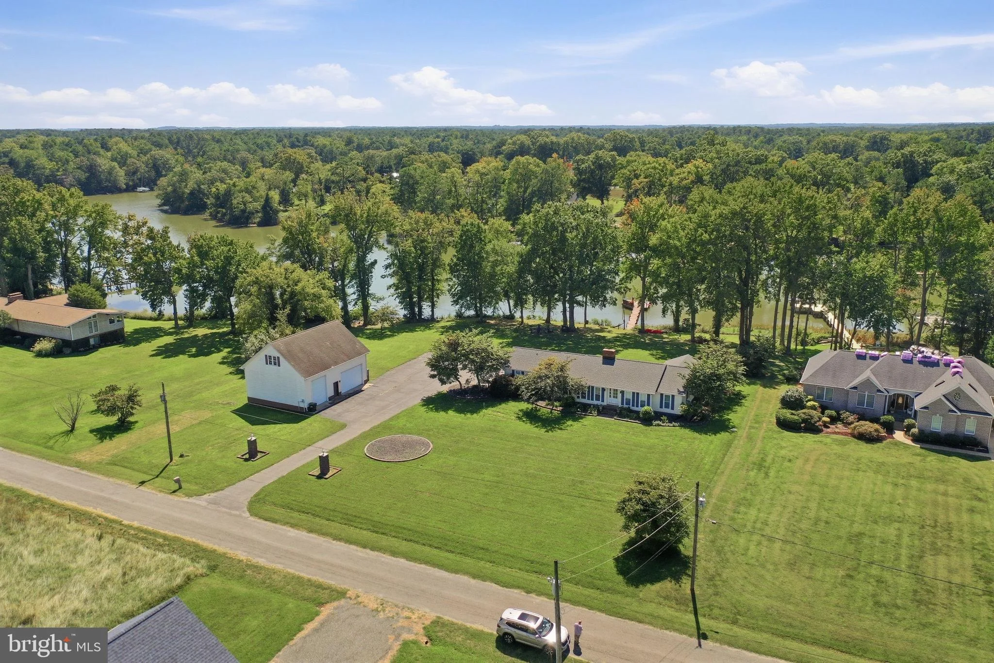 88 Canoe Place