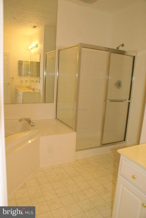 WOOD CREEK GOLF COMM - Residential