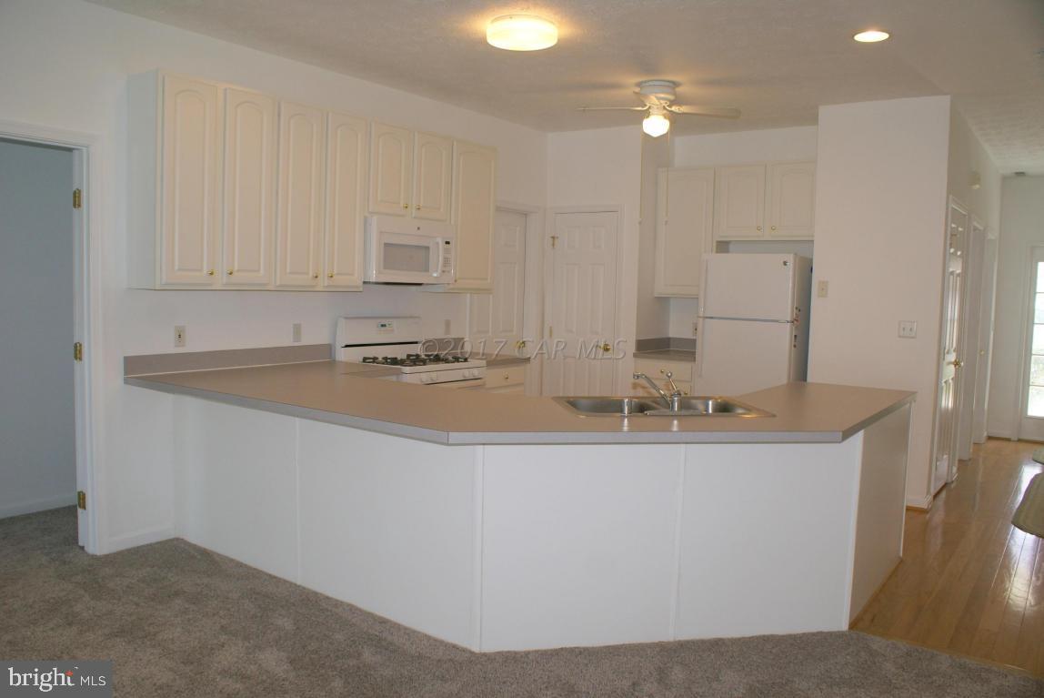 WOOD CREEK GOLF COMM - Residential