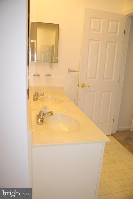 WOOD CREEK GOLF COMM - Residential