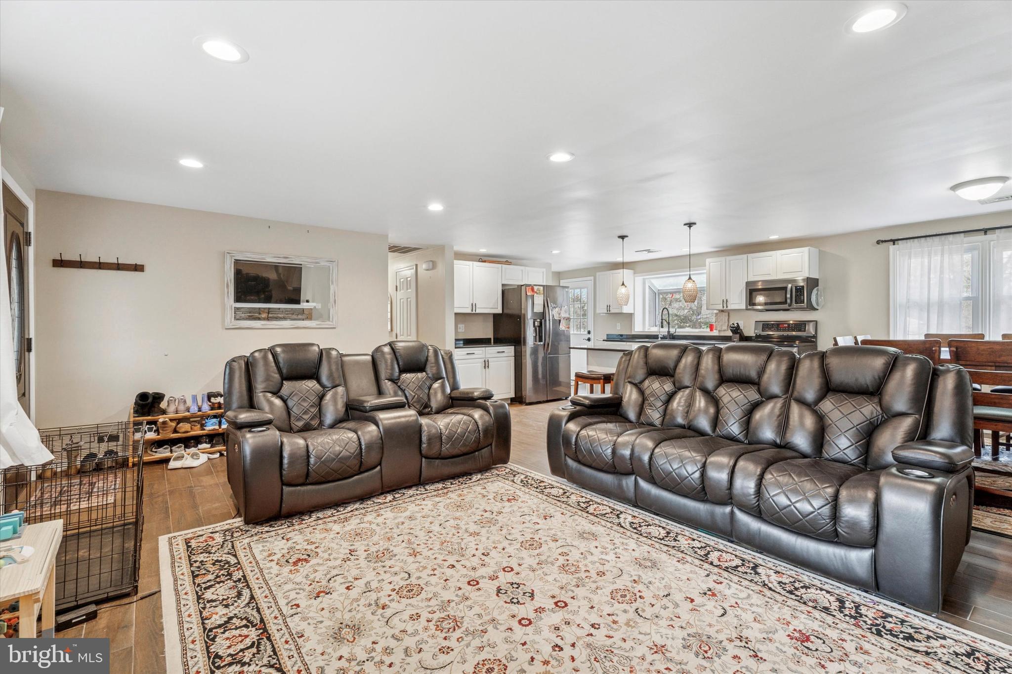 1304 LANSDALE AVENUE