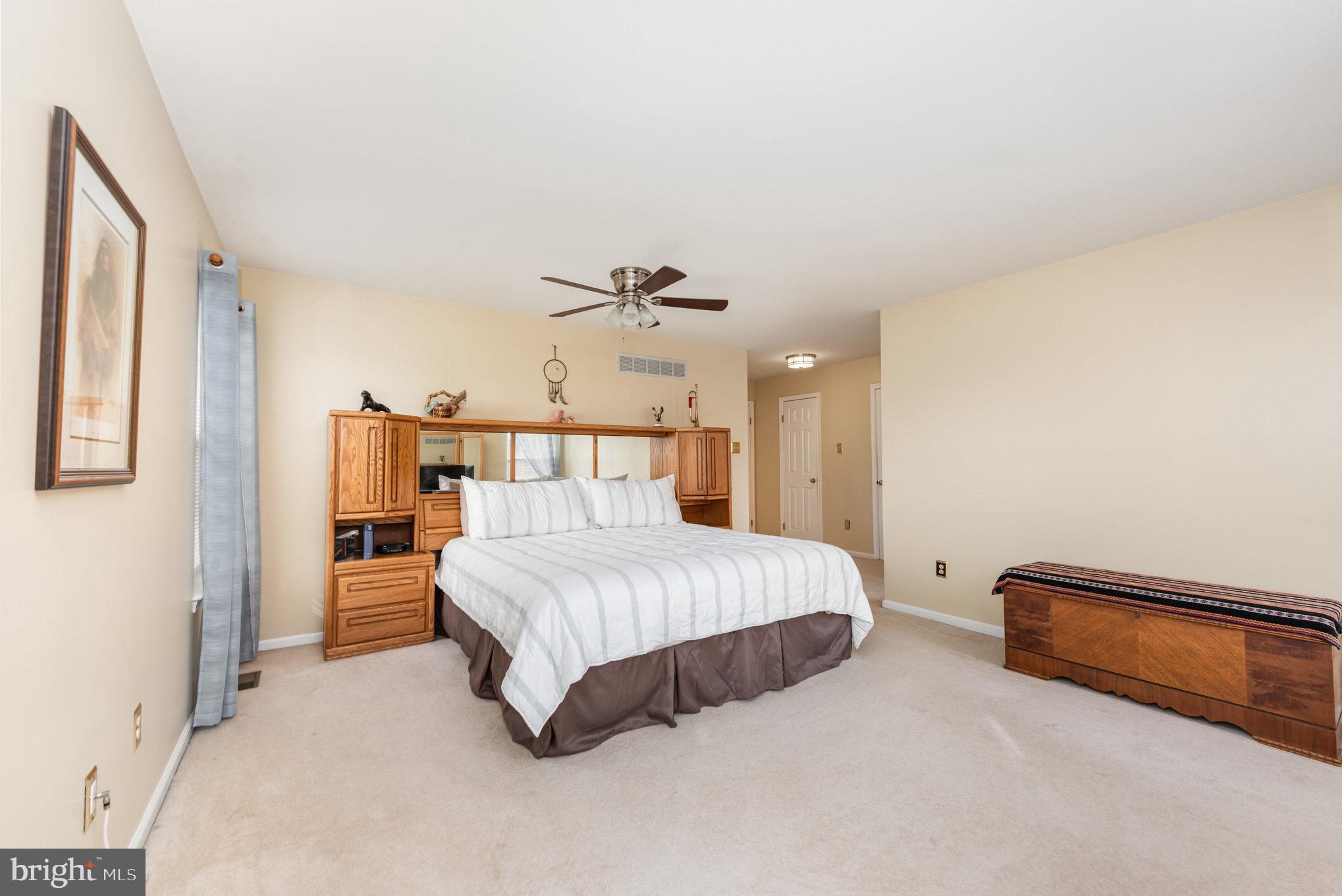 THORNHILL - Residential