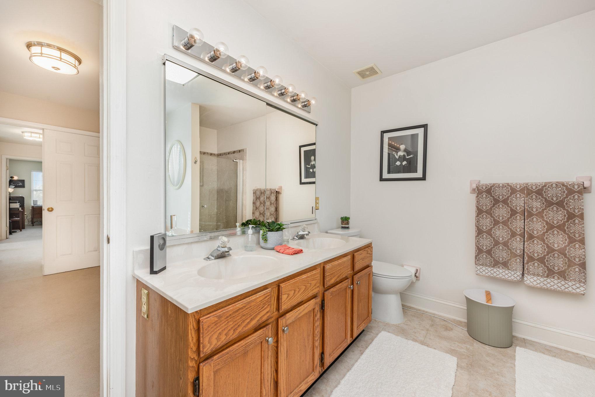 THORNHILL - Residential