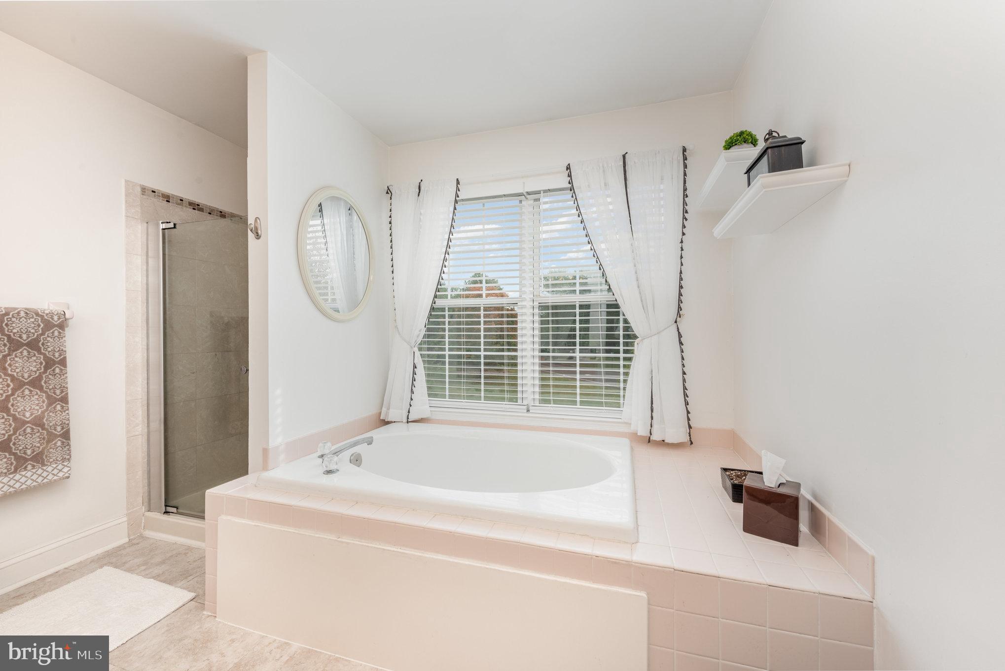 THORNHILL - Residential