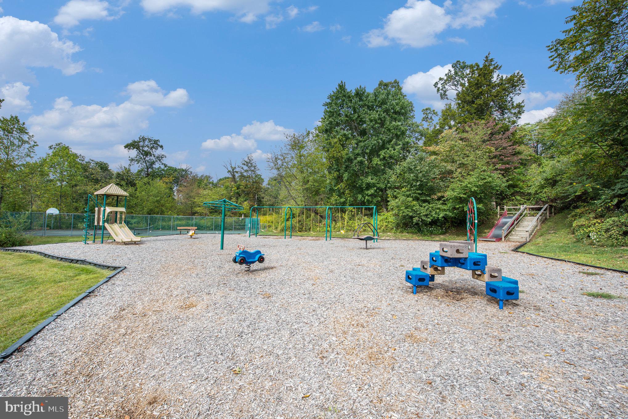 THORNHILL - Residential