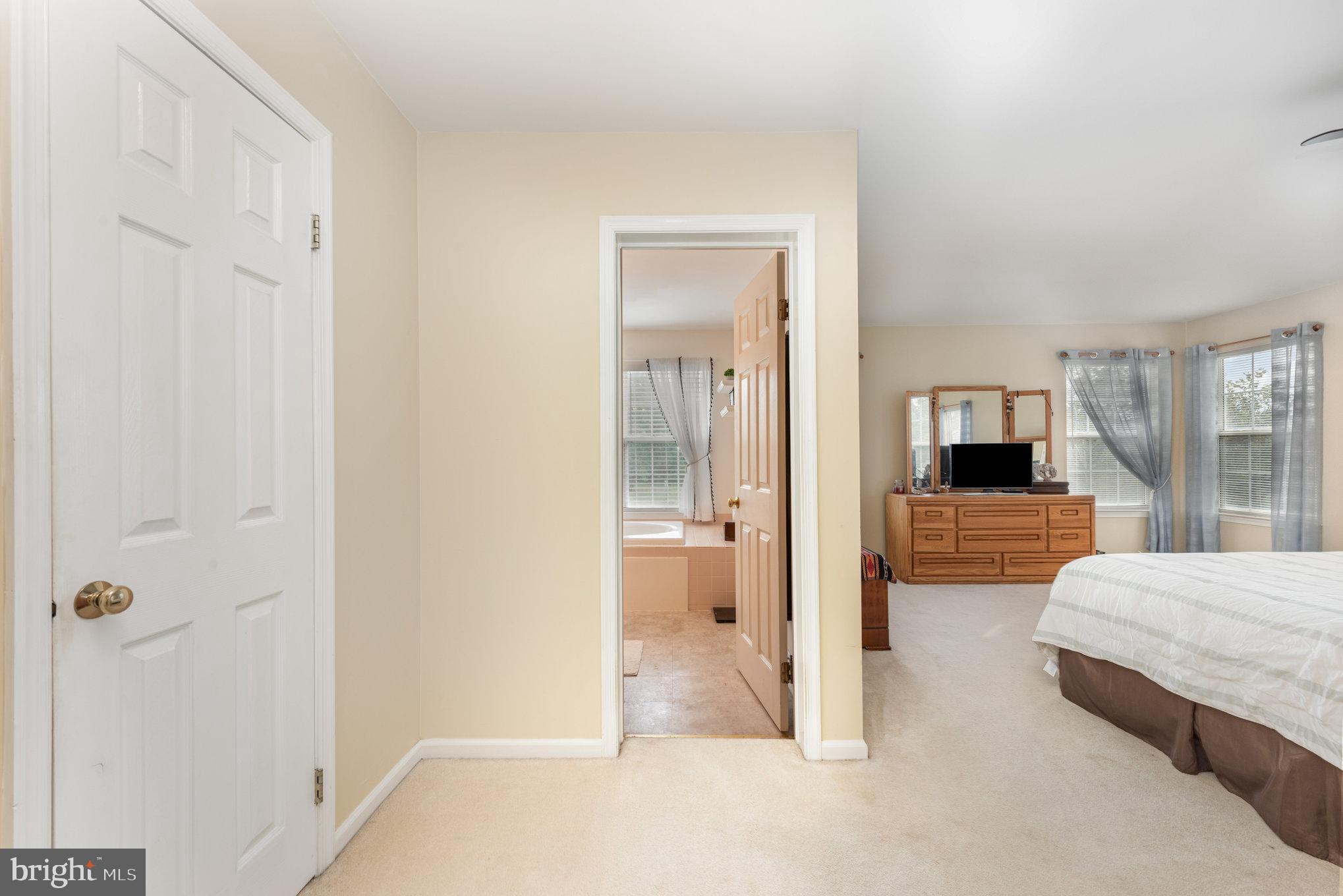 THORNHILL - Residential