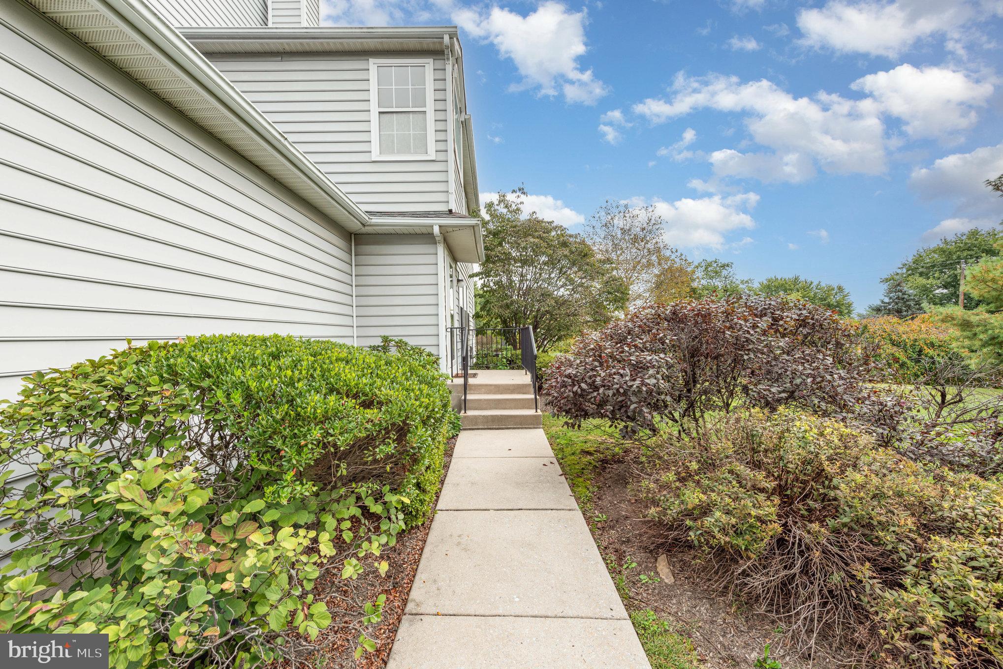 THORNHILL - Residential