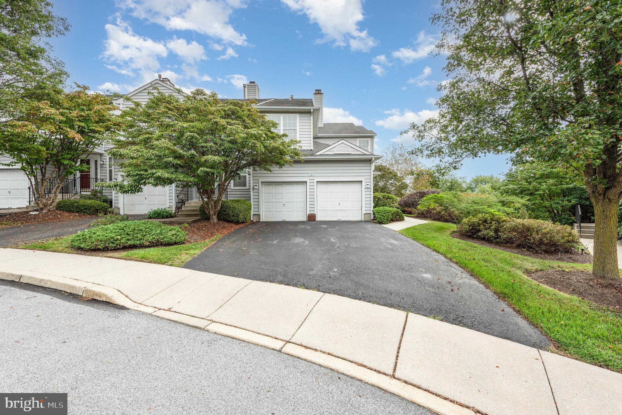 THORNHILL - Residential