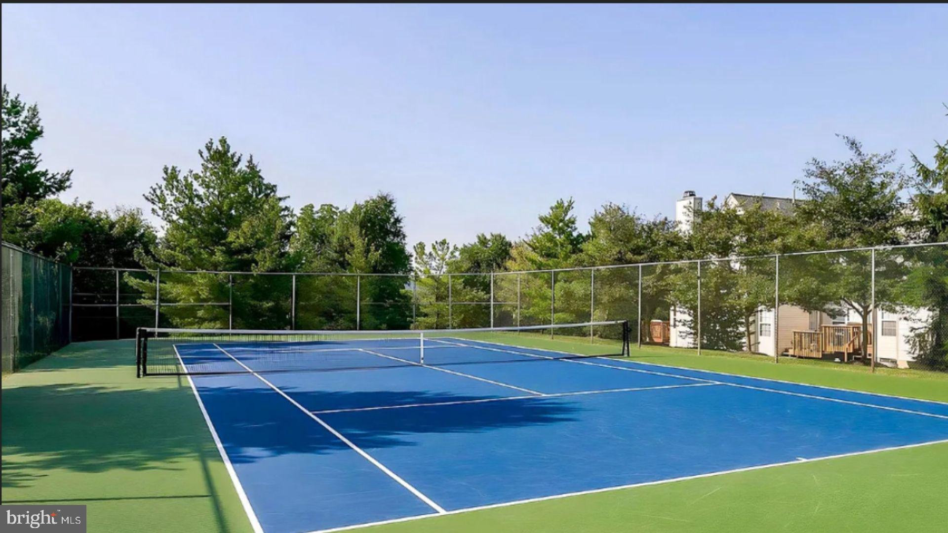 THORNHILL - Residential