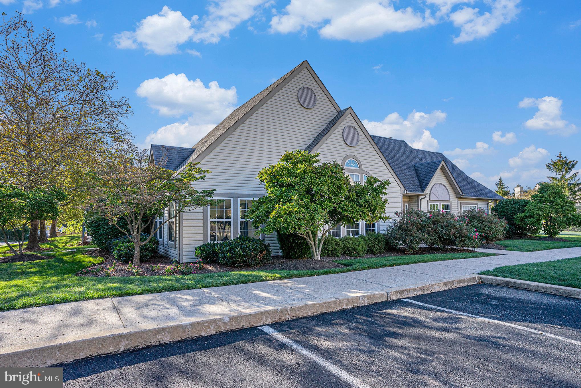 THORNHILL - Residential