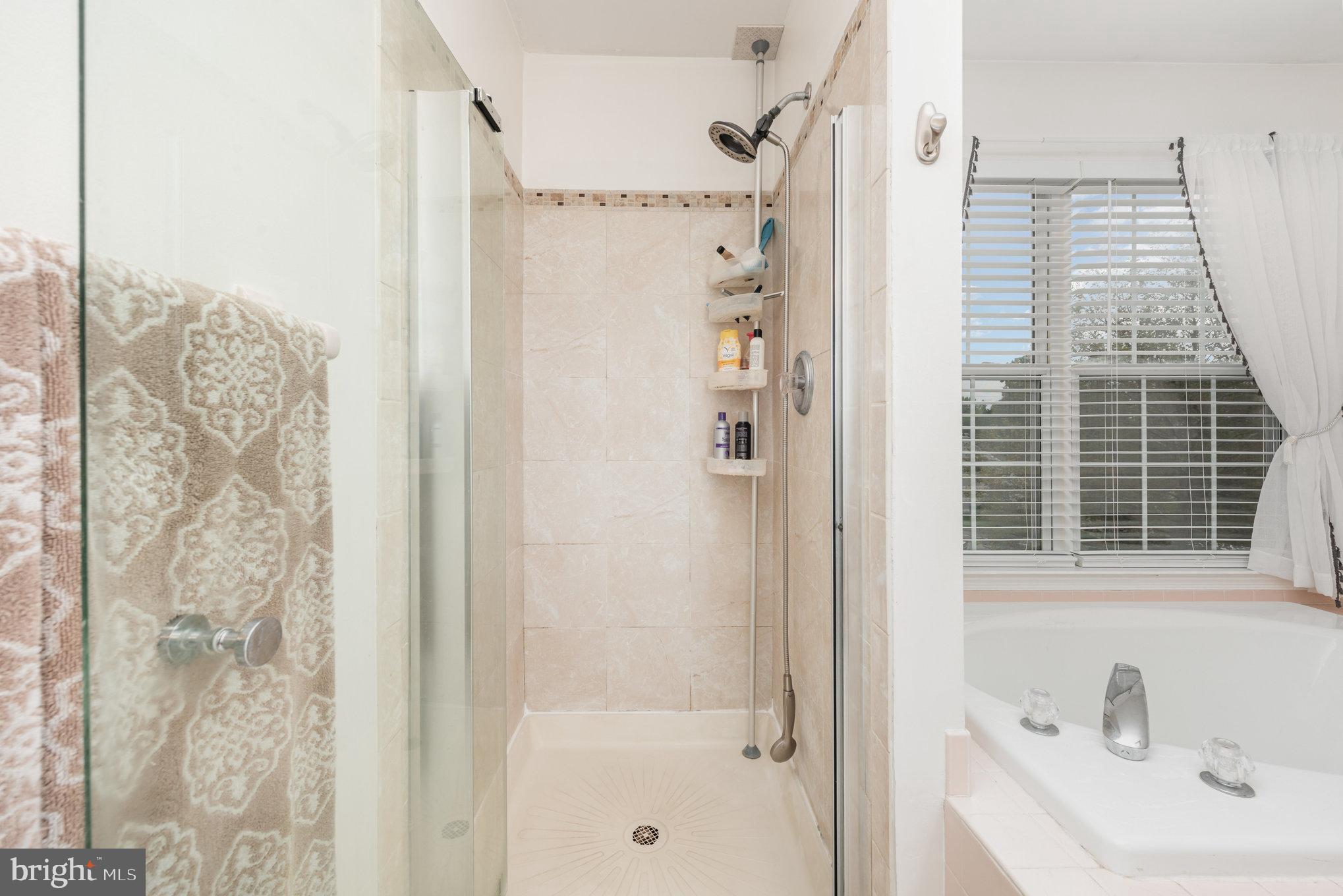 THORNHILL - Residential