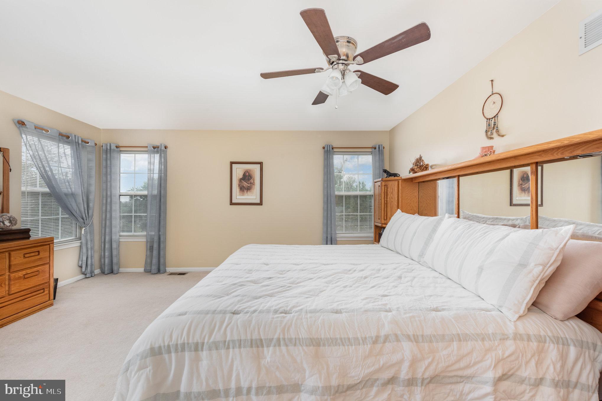 THORNHILL - Residential