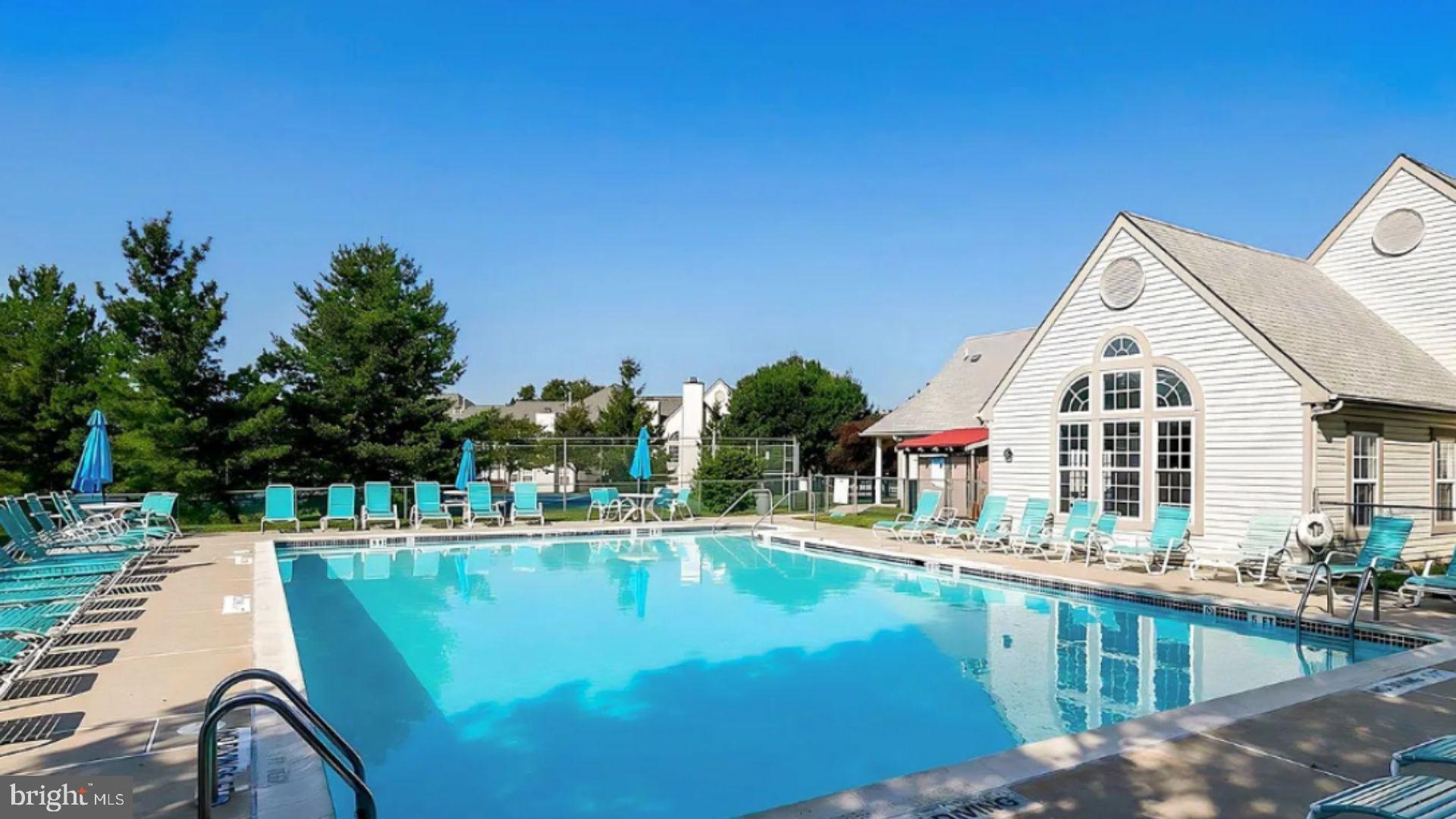 THORNHILL - Residential