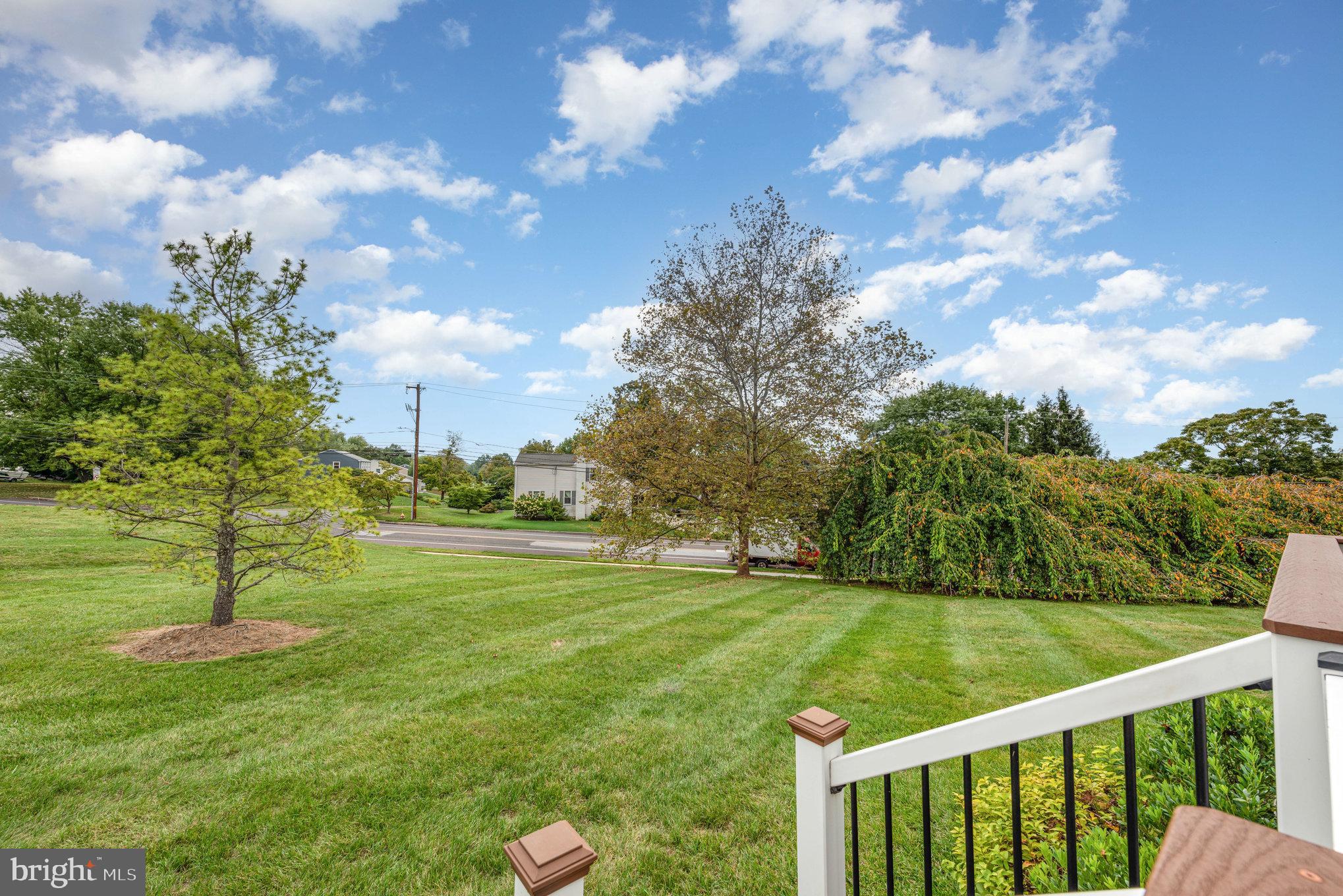 THORNHILL - Residential