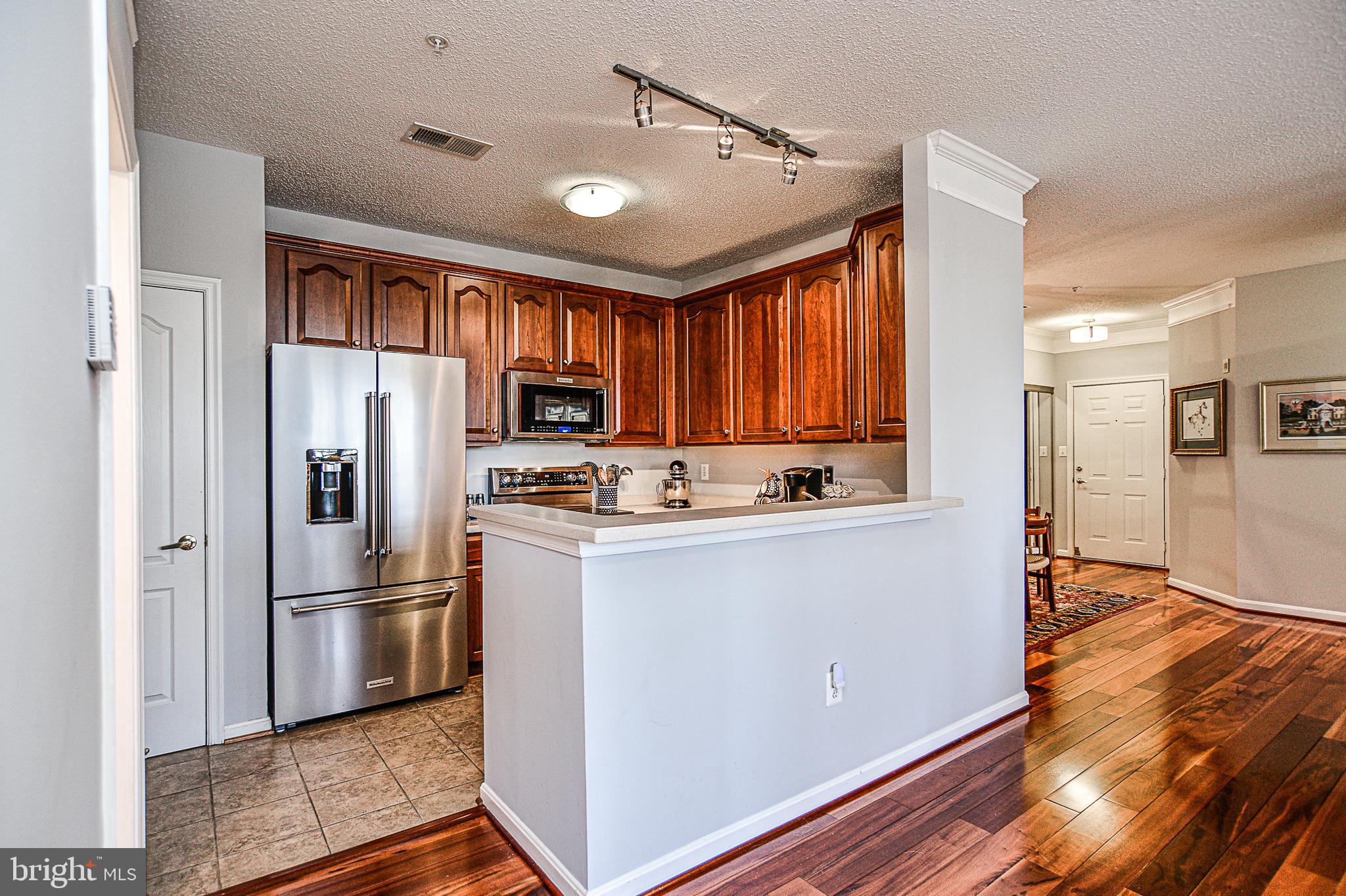 MADISON PARK AT WEST MARKET - Residential