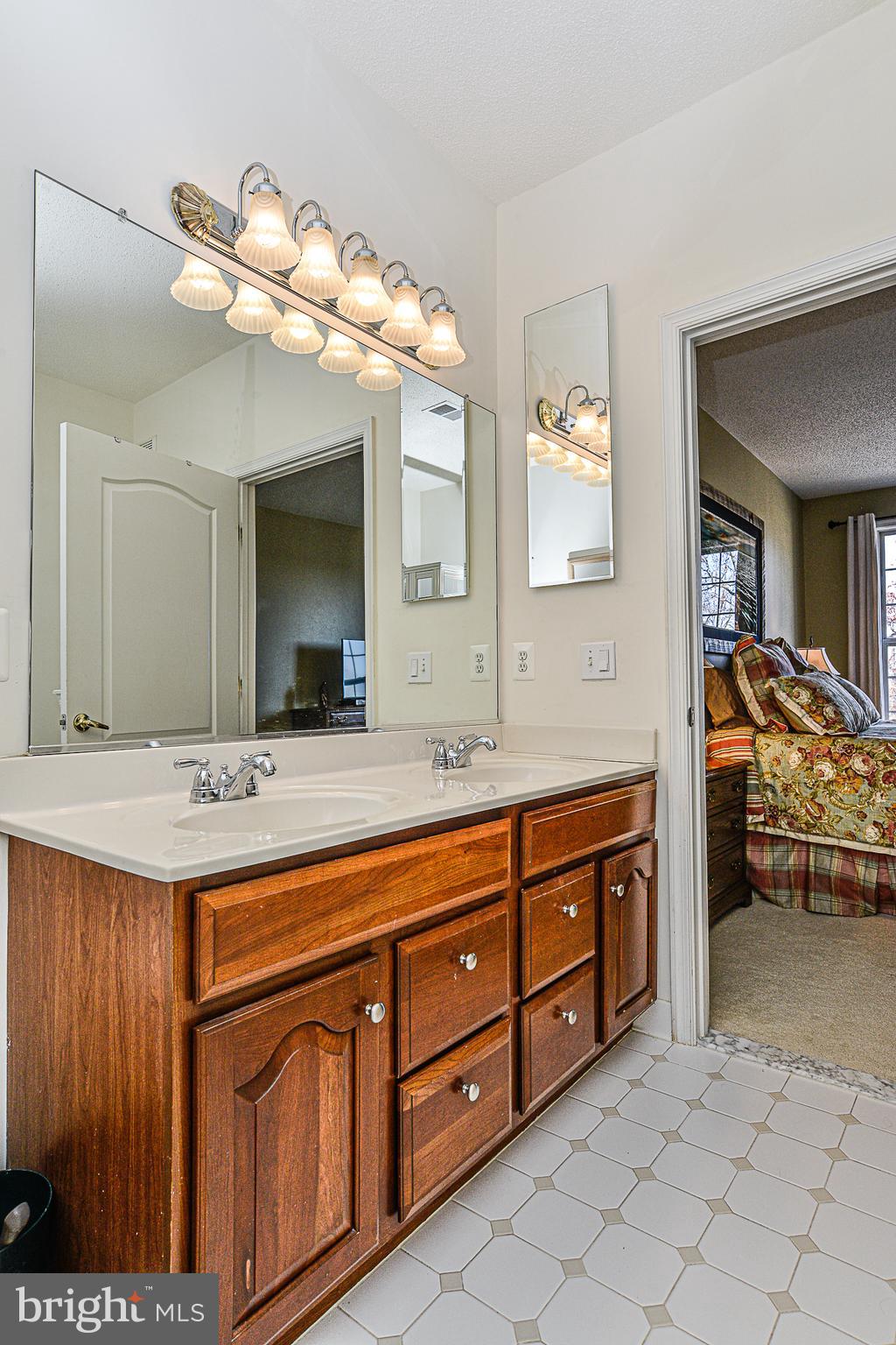 MADISON PARK AT WEST MARKET - Residential