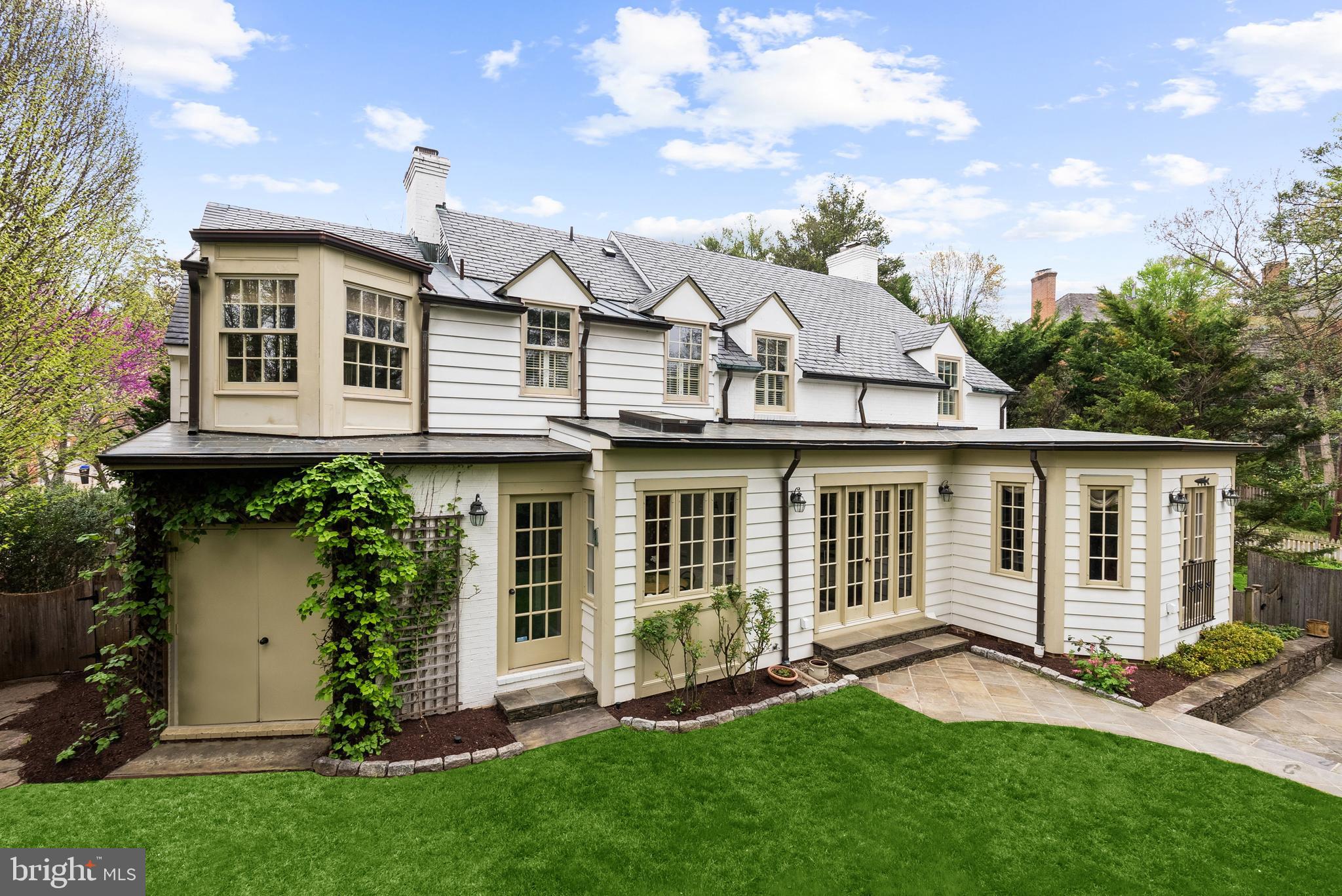 WESTMORELAND HILLS - Residential