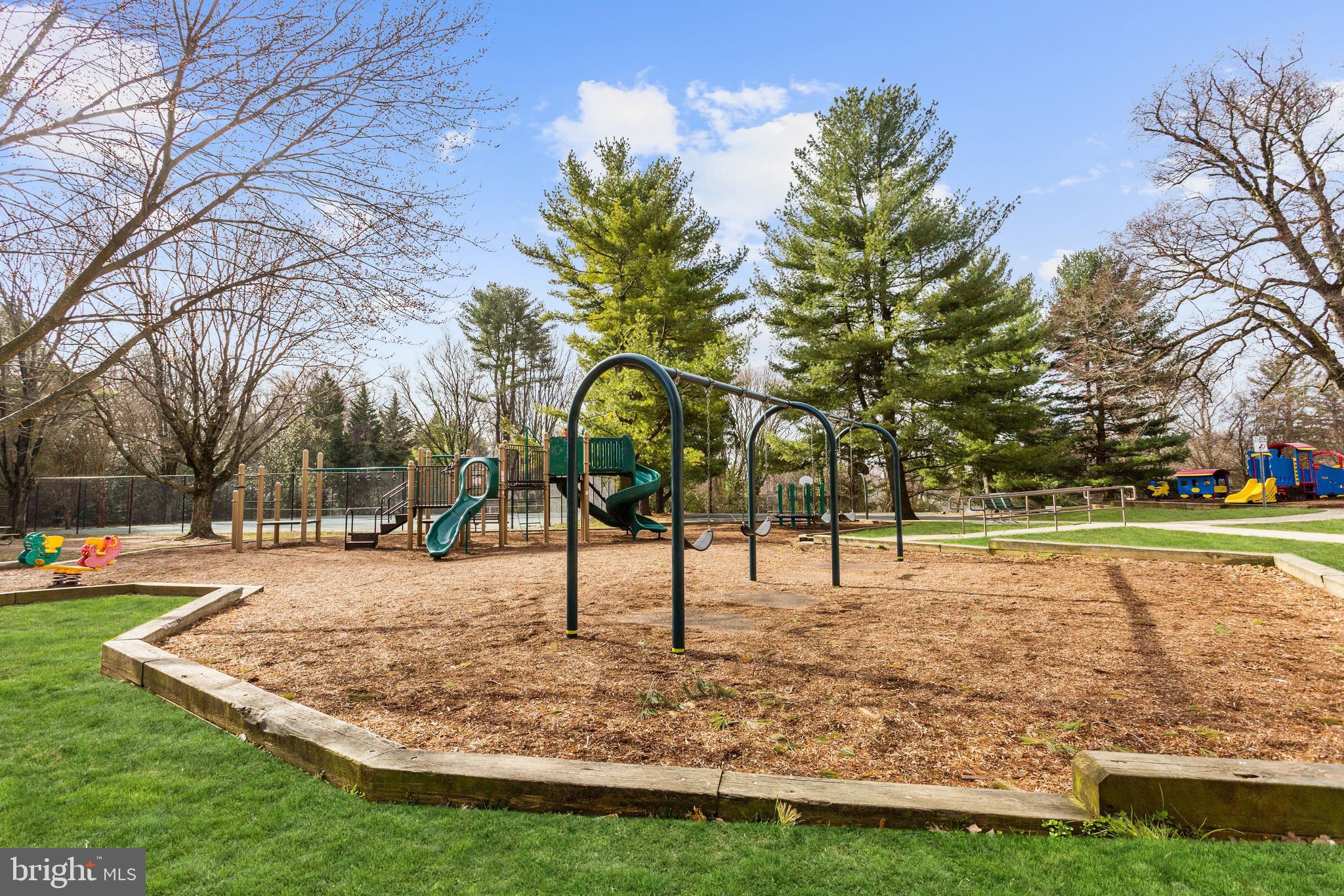 WESTMORELAND HILLS - Residential