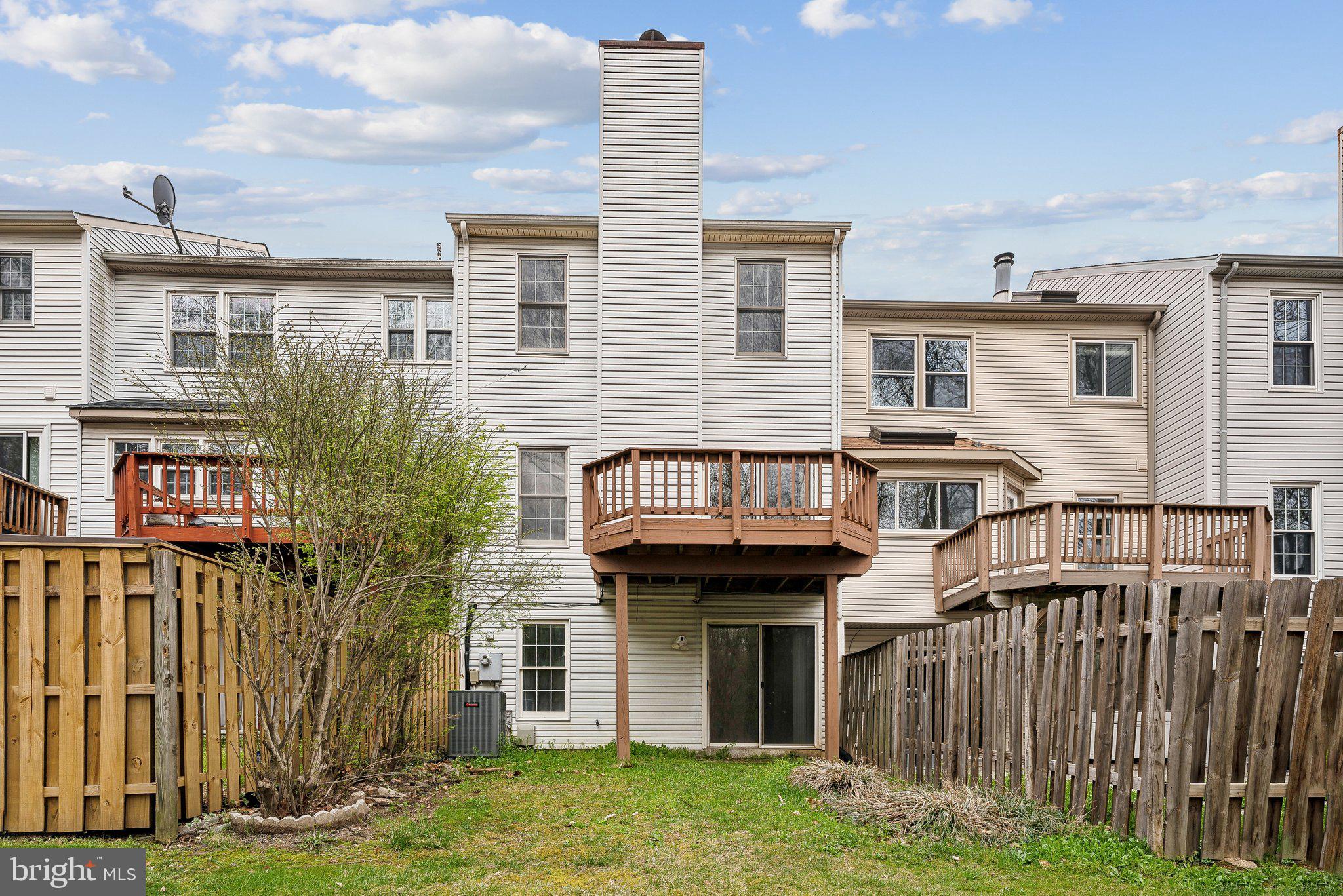 LAKE RIDGE - Residential