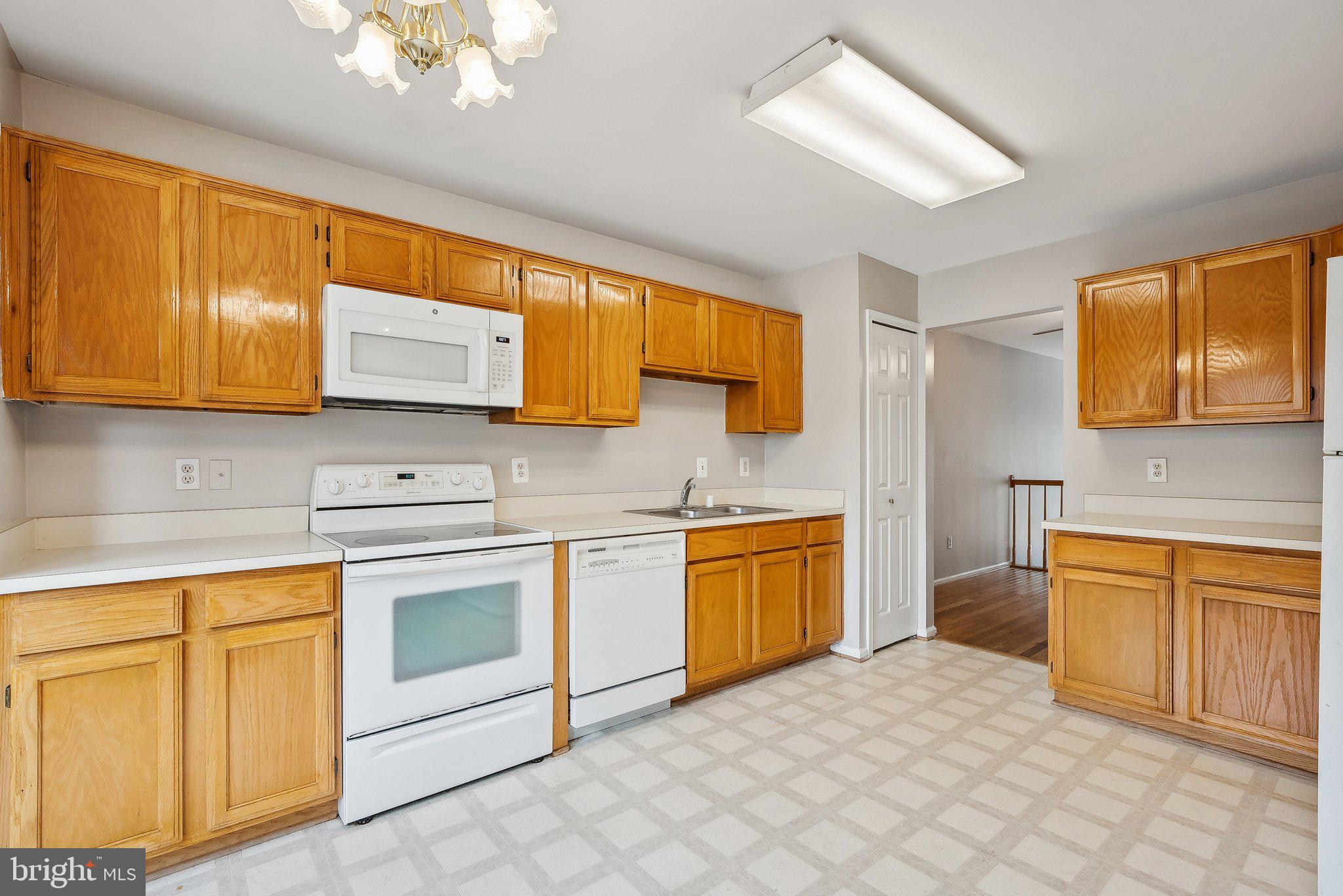 LAKE RIDGE - Residential