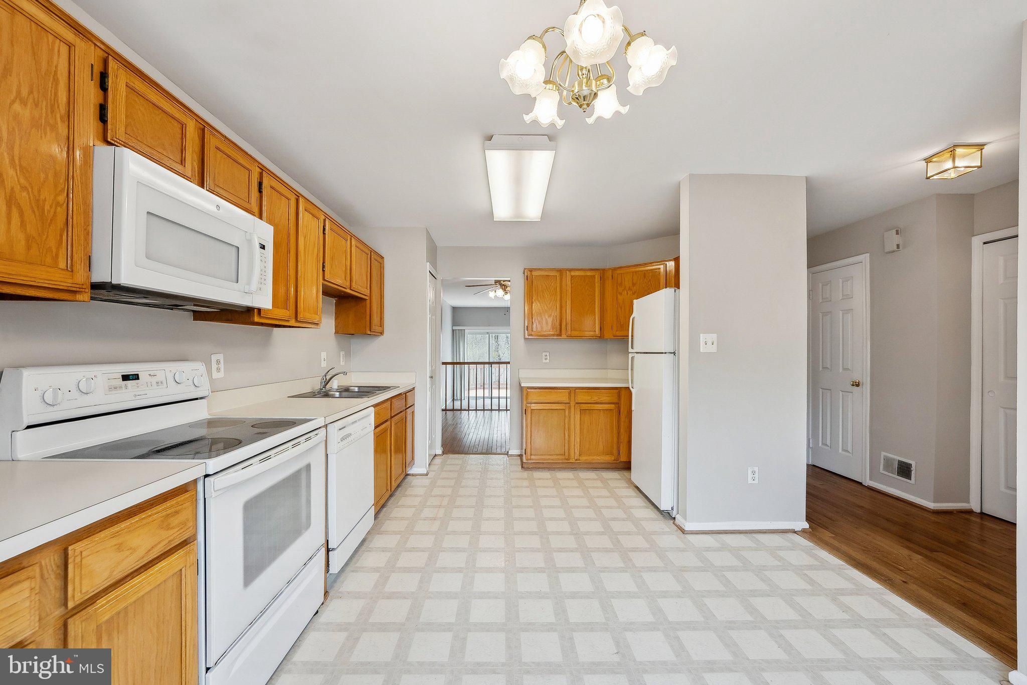 LAKE RIDGE - Residential