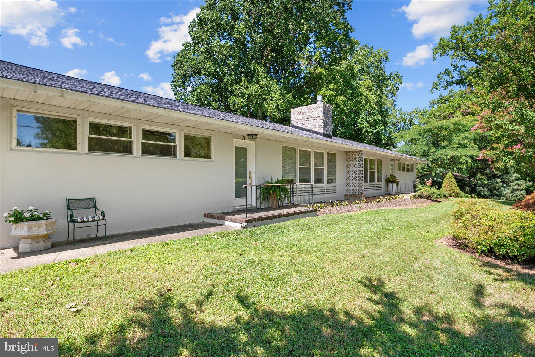 3 SHERIDAN ROAD
