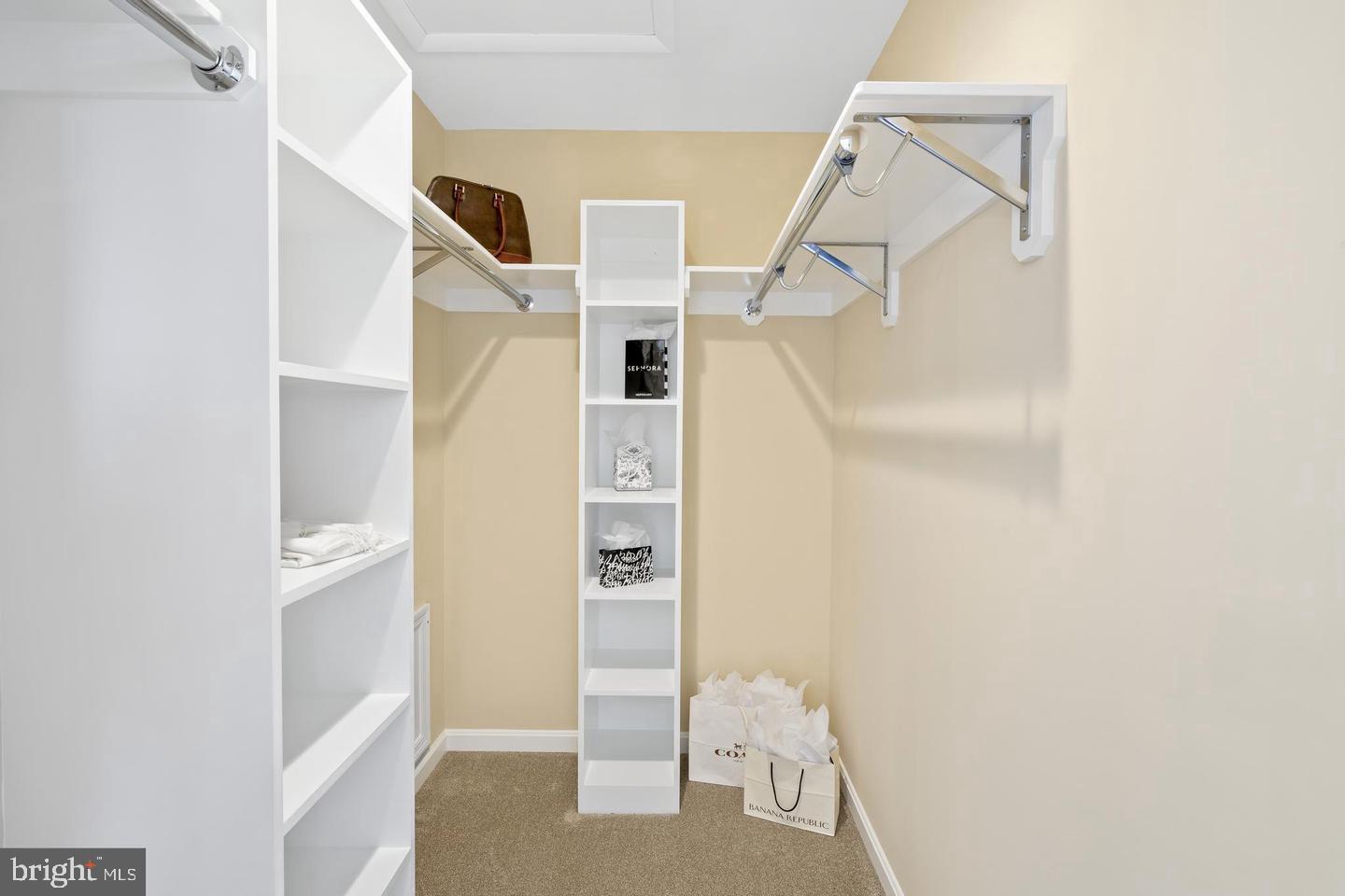 HARRIS FARM - Residential Lease