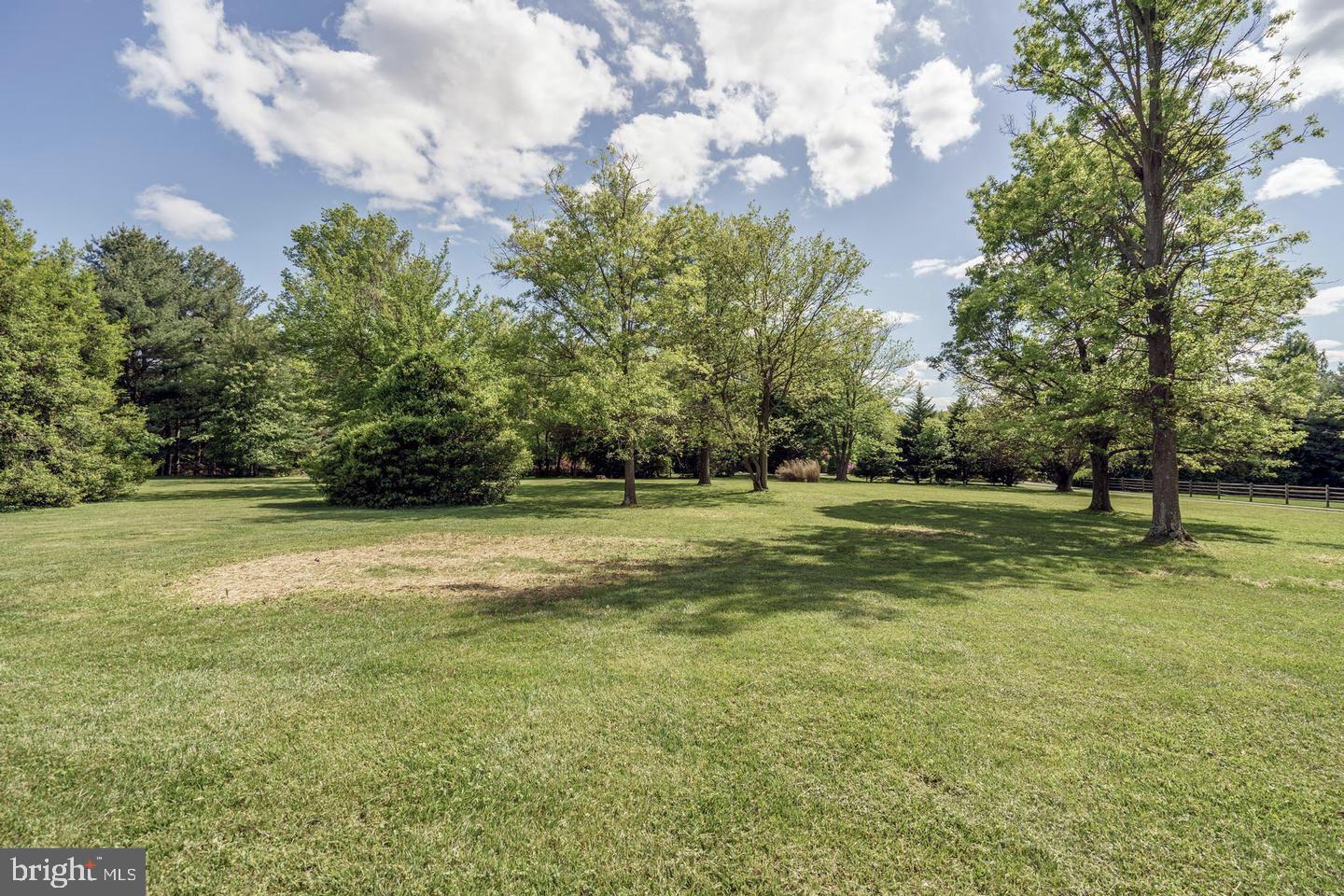 HARRIS FARM - Residential Lease