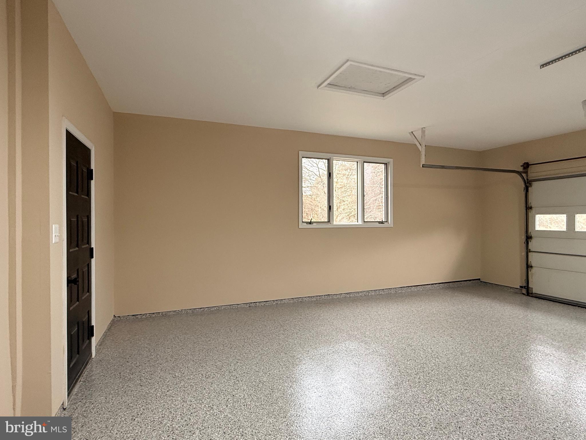 HARRIS FARM - Residential Lease