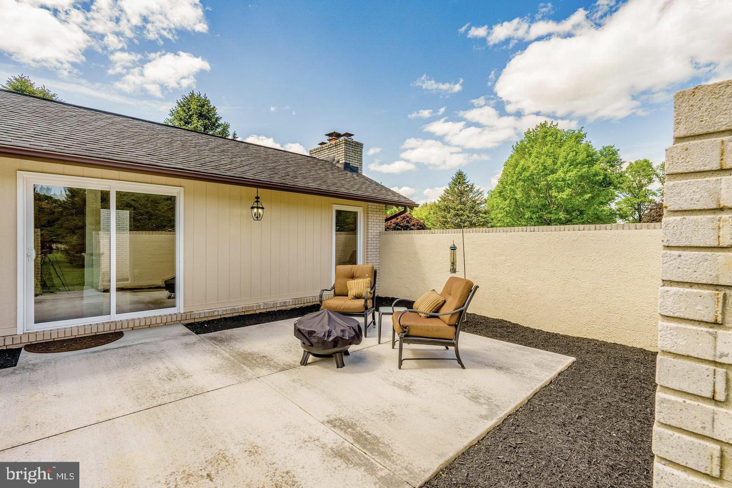 HARRIS FARM - Residential Lease