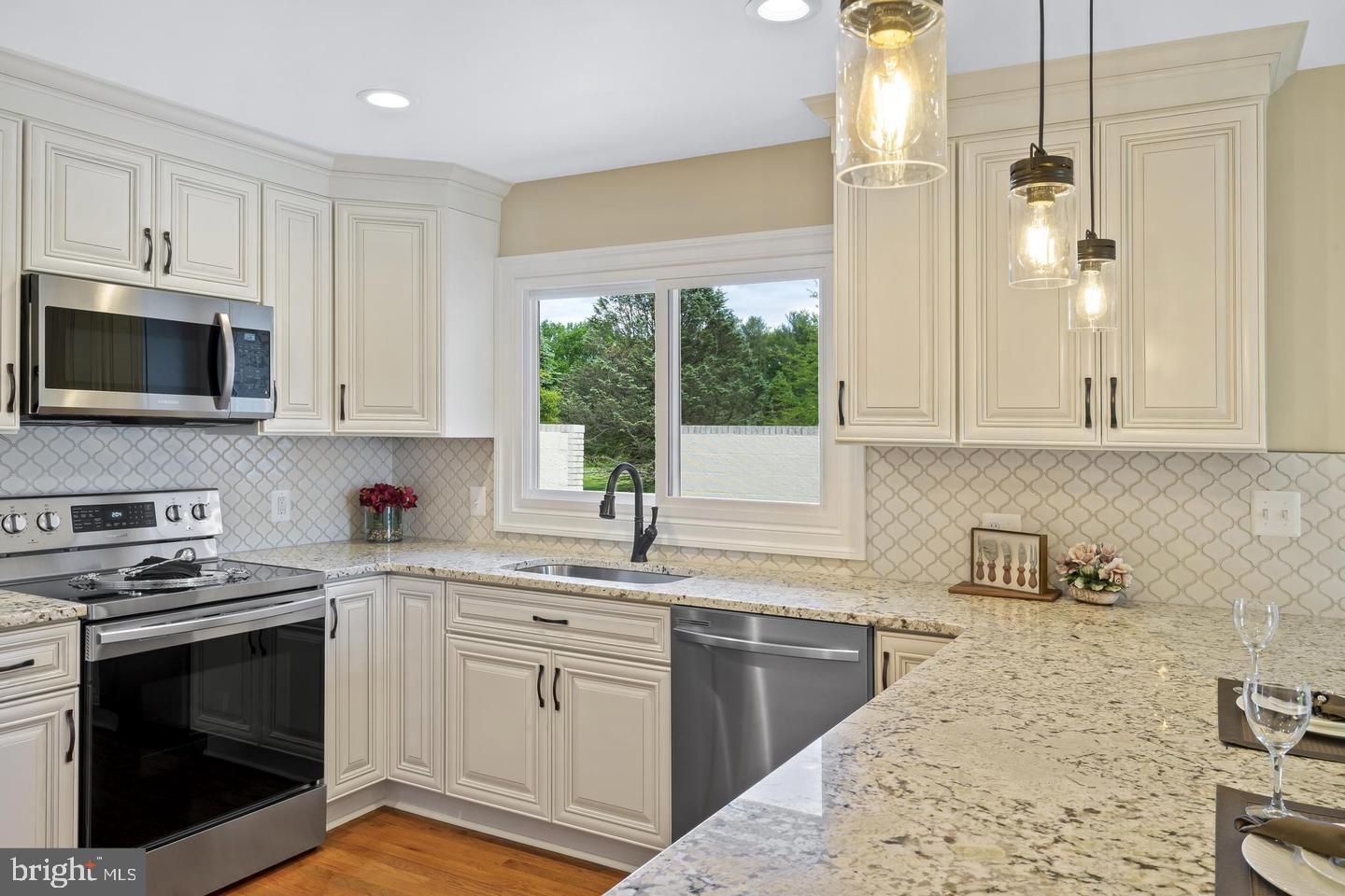 HARRIS FARM - Residential Lease