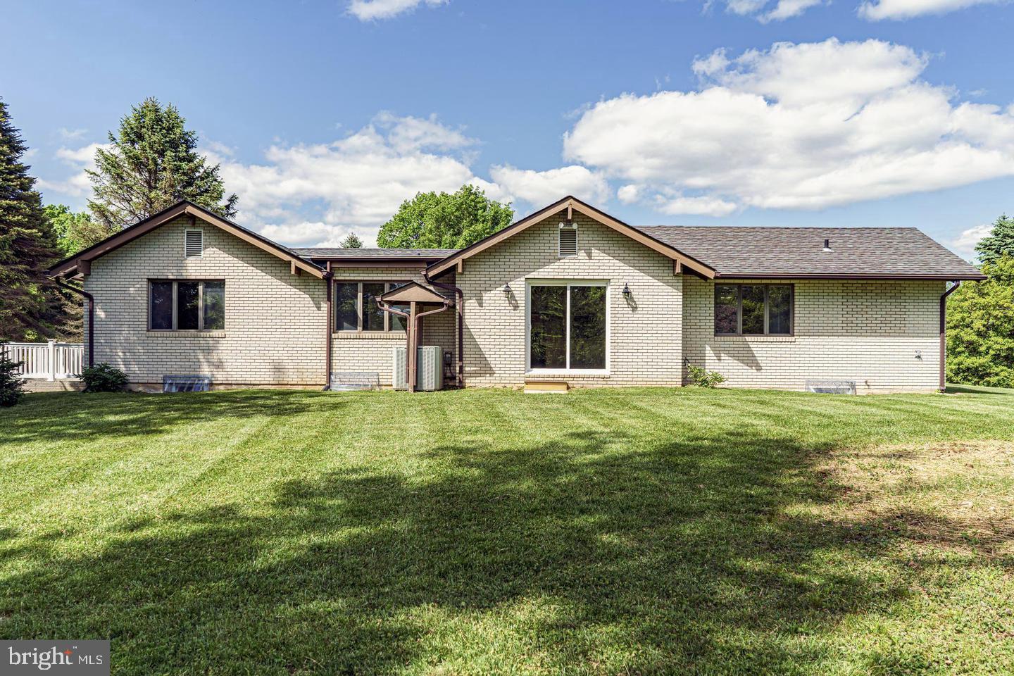 HARRIS FARM - Residential Lease