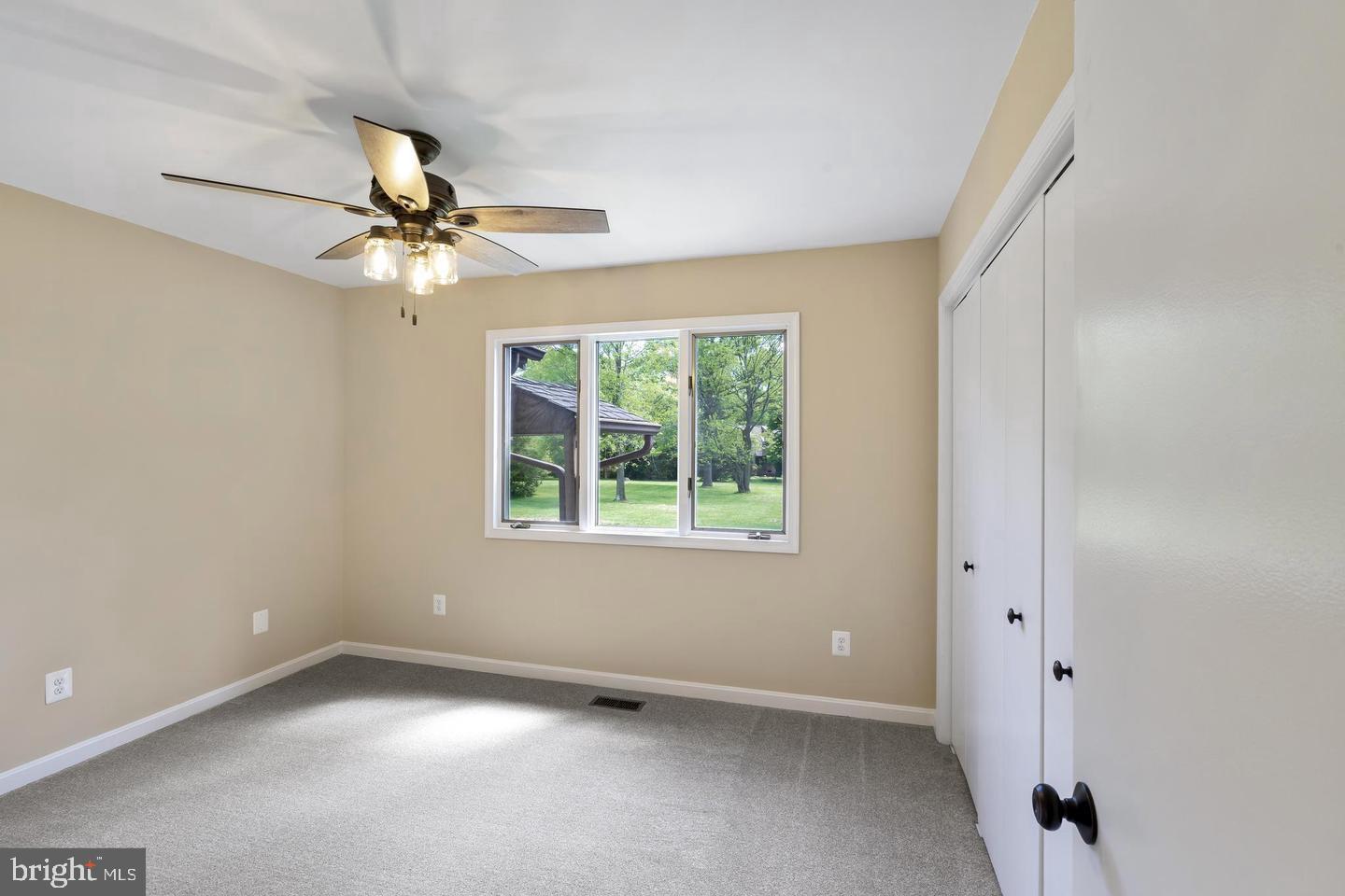 HARRIS FARM - Residential Lease