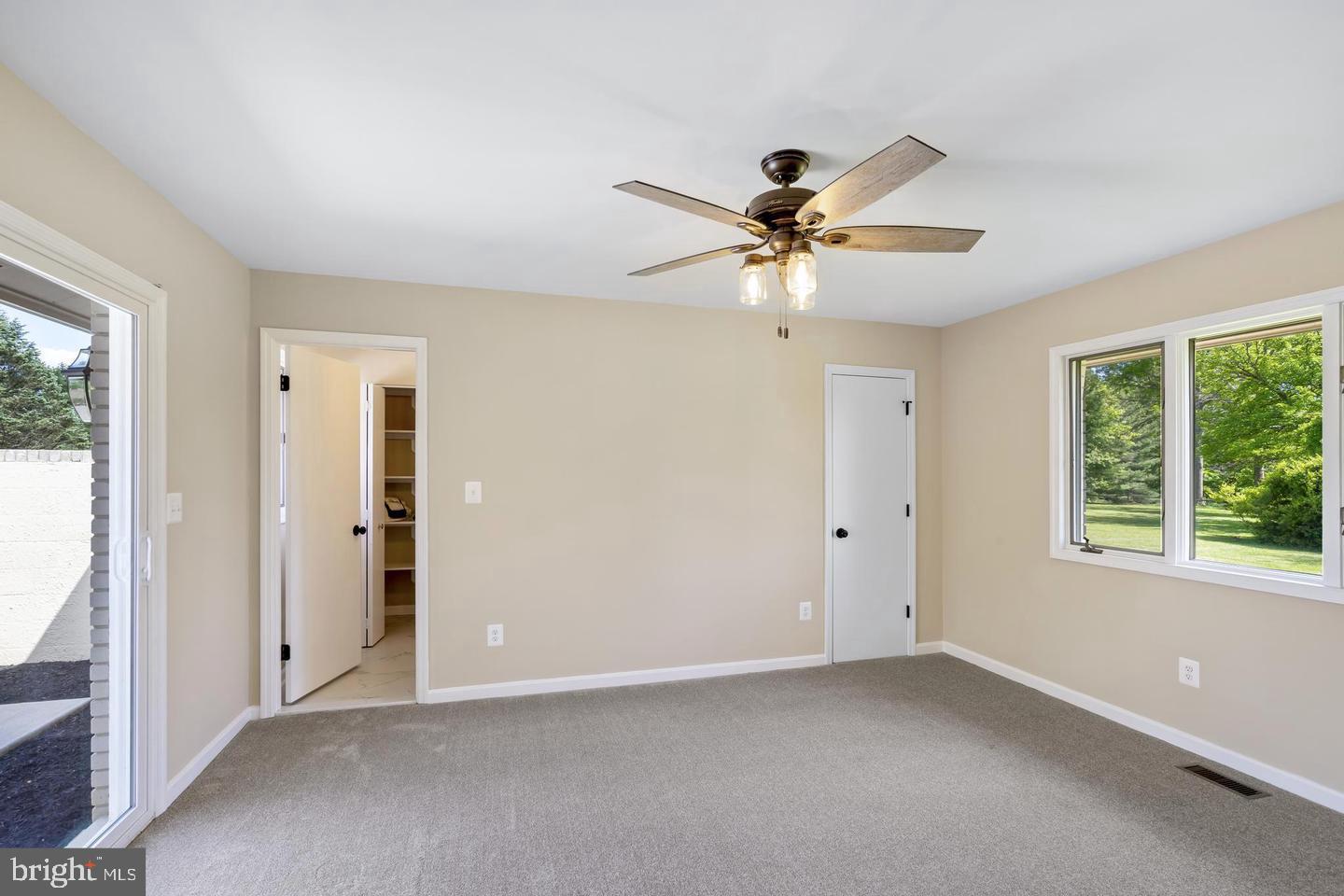 HARRIS FARM - Residential Lease