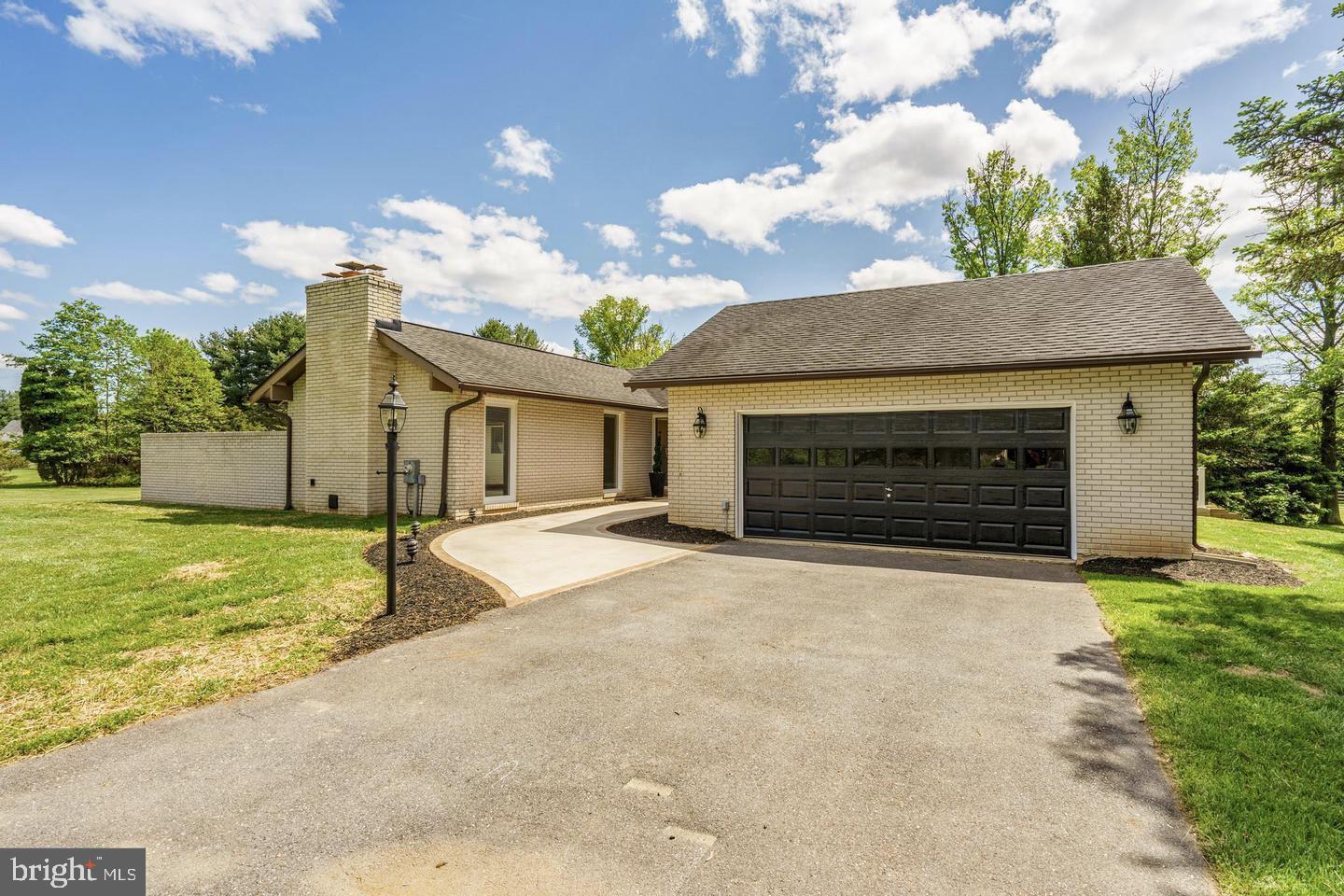 HARRIS FARM - Residential Lease