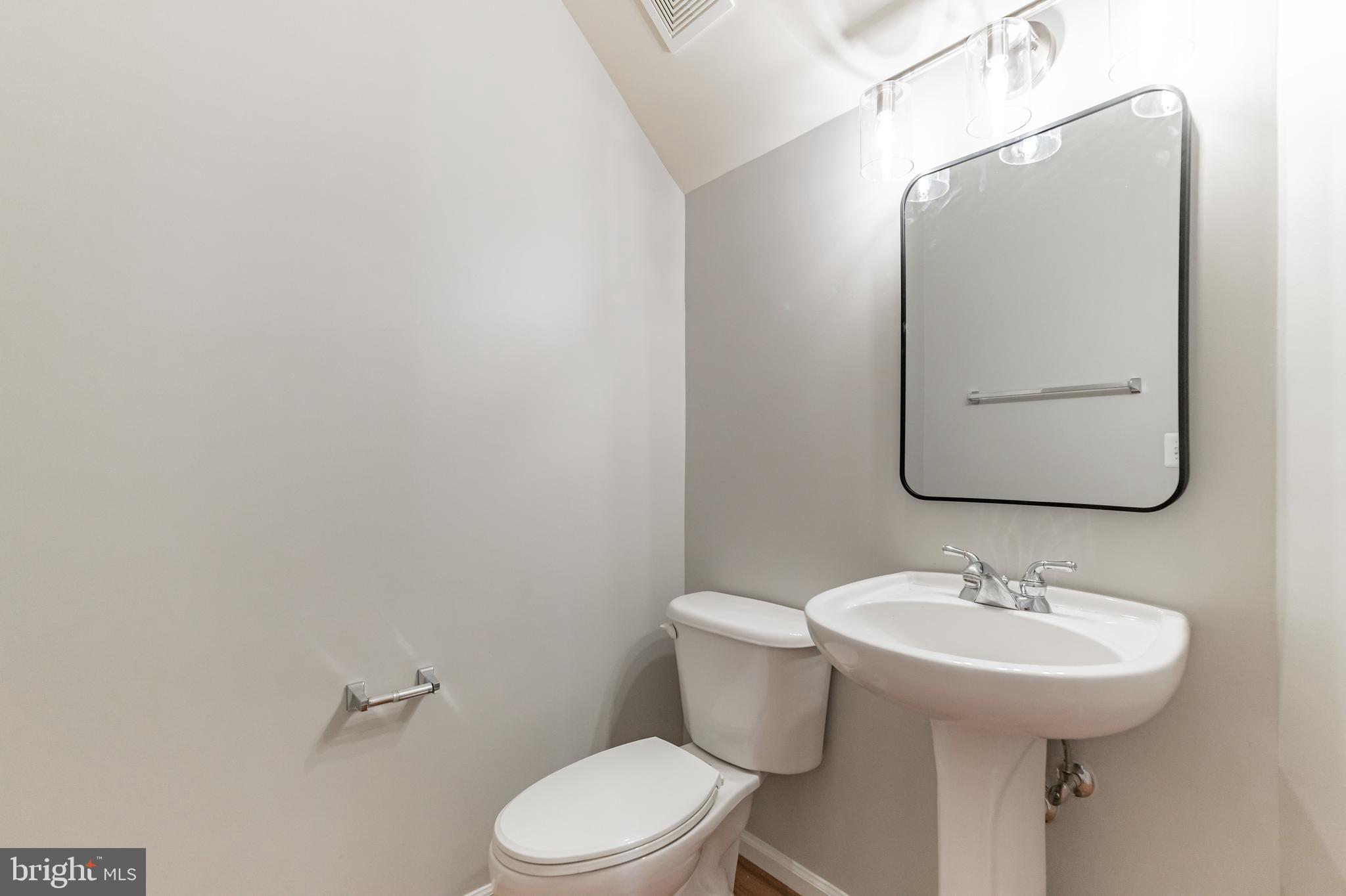 BUCKLEYS RESERVE - Residential Lease