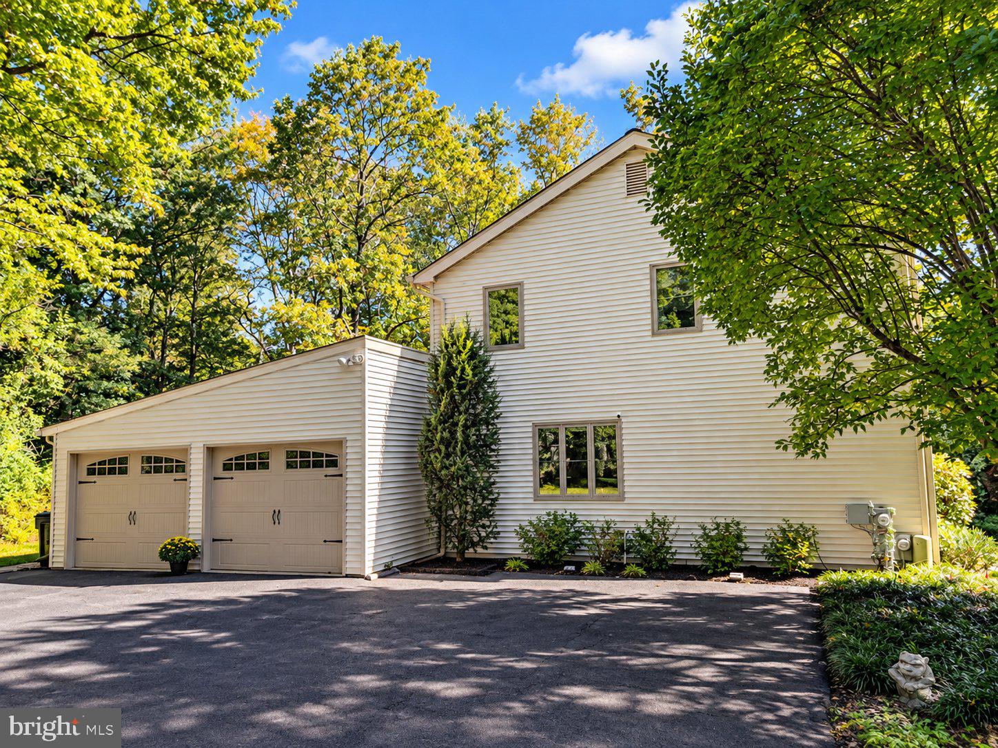 1407 SOUTHWIND WAY