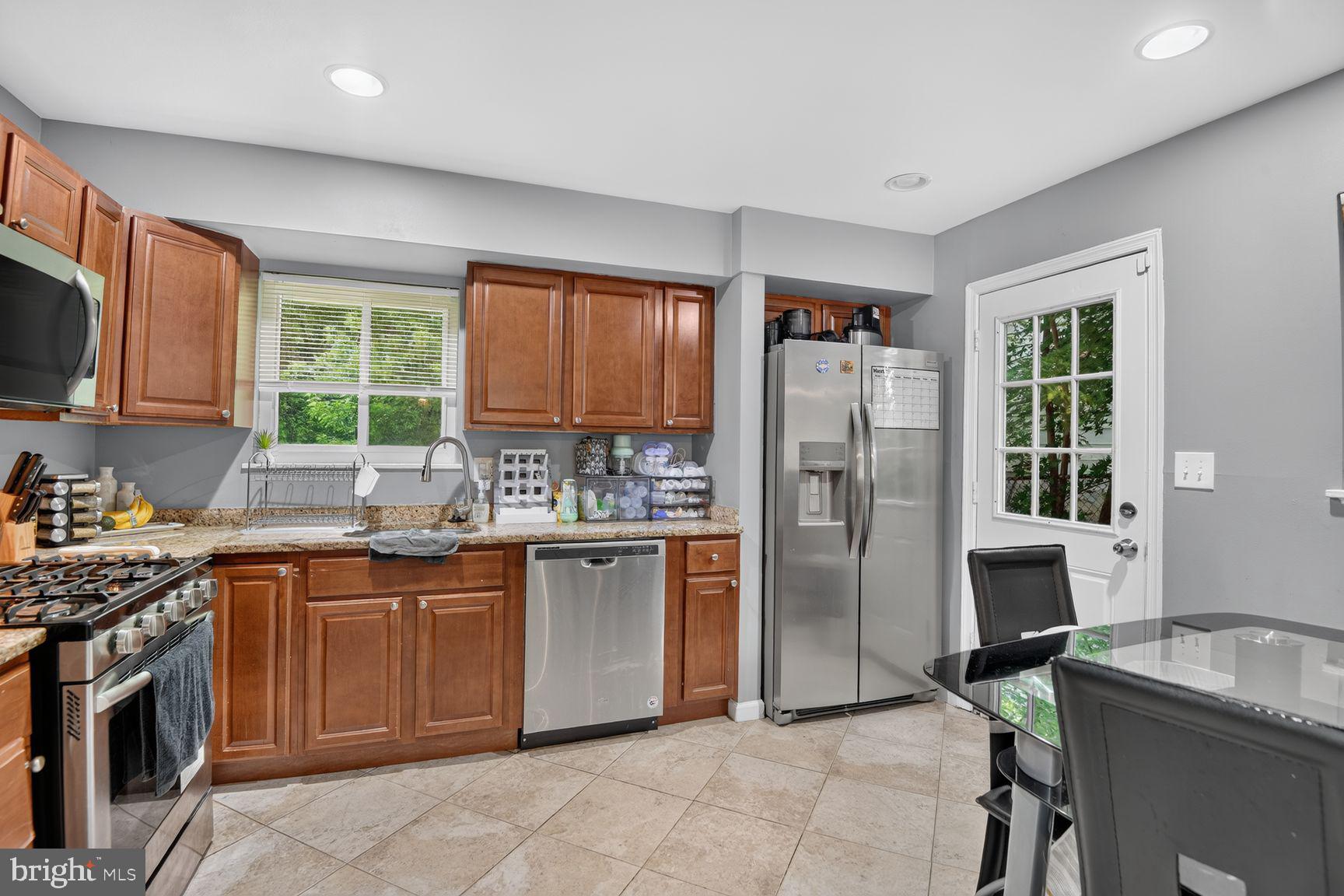 5 PEPPER MILL DRIVE