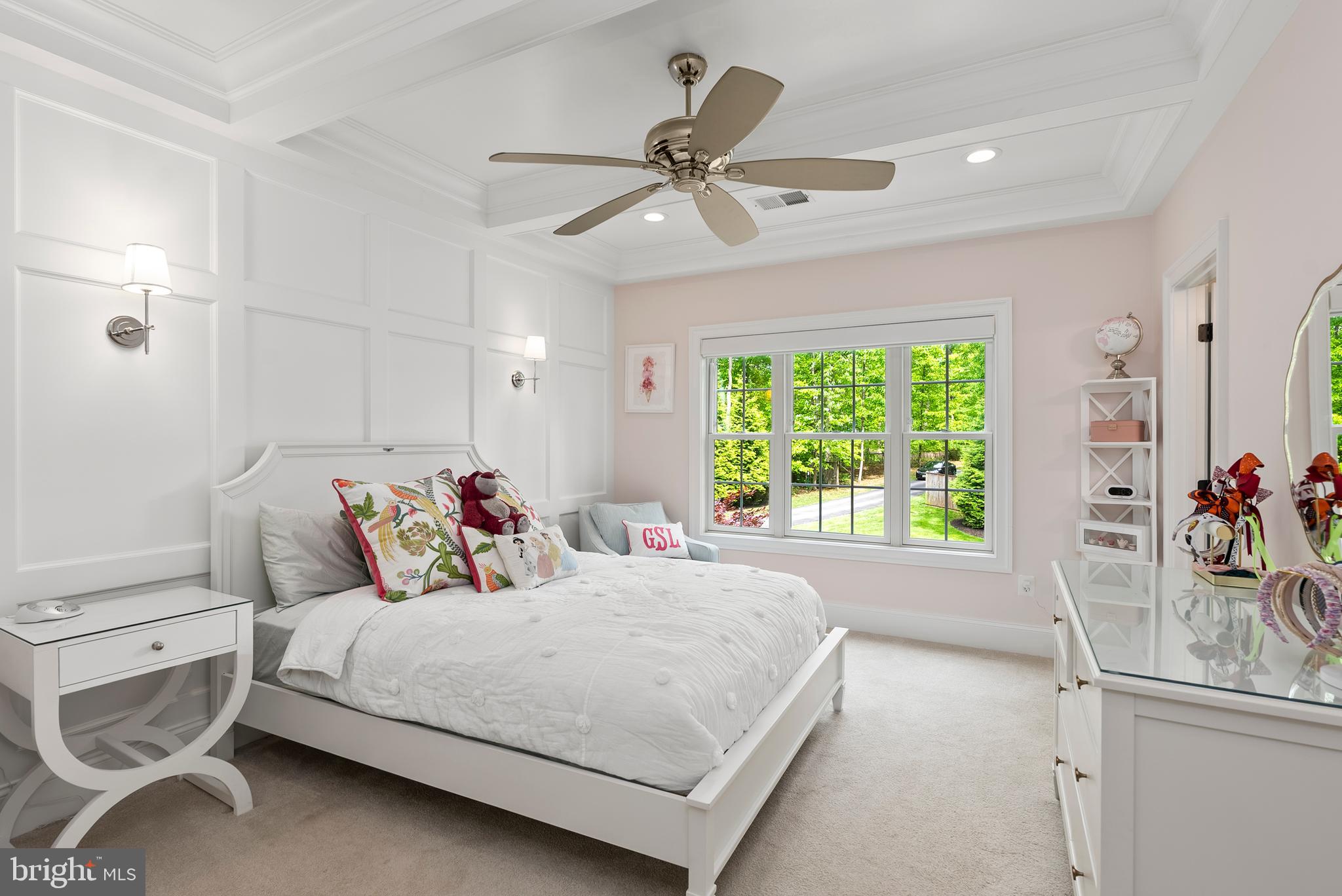 HUNT CUP HILL - Residential