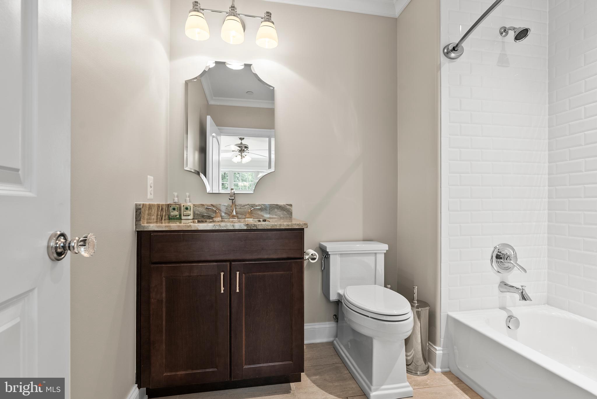 HUNT CUP HILL - Residential