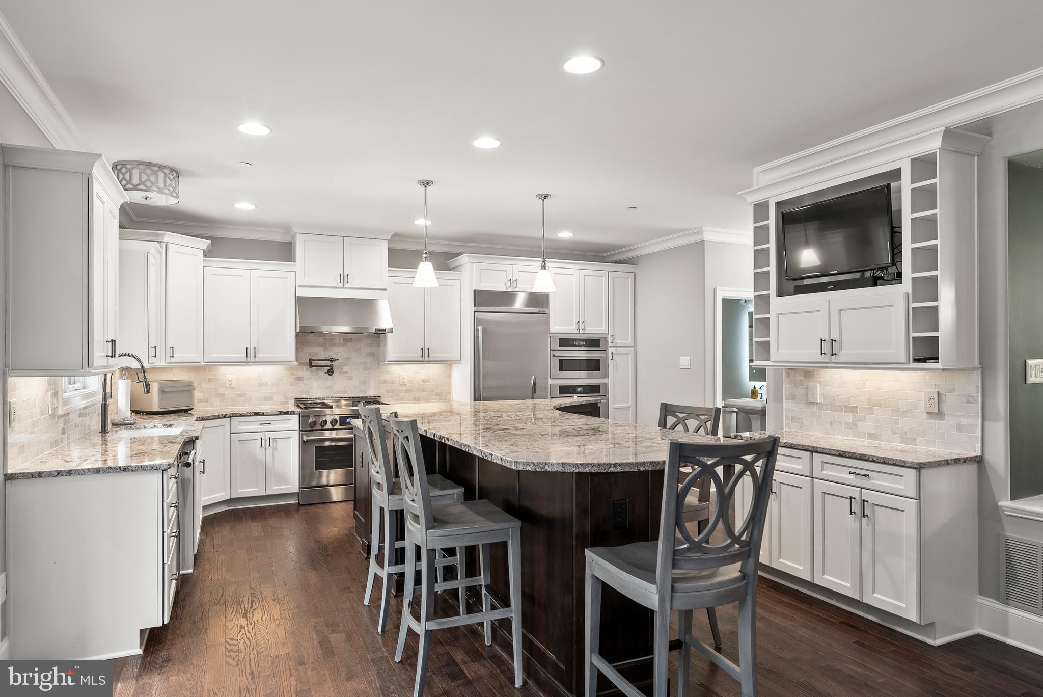 HUNT CUP HILL - Residential